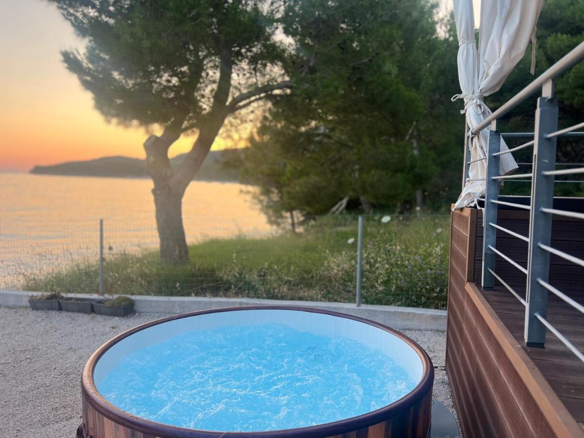 Mobilheim mit Whirlpool und Meerblick