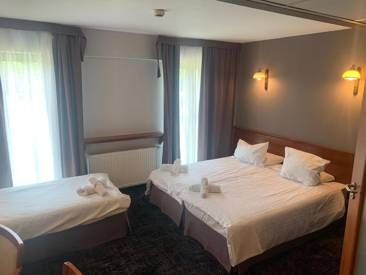 Dreibettzimmer