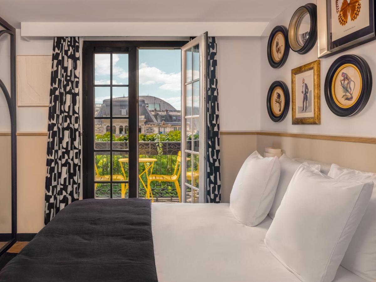 Junior Suite mit Balkon und Blick auf Paris