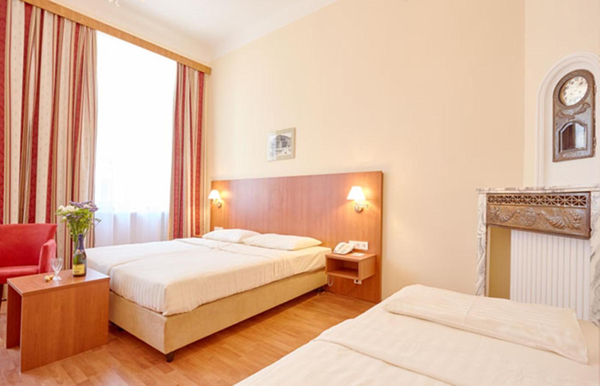 Basic Dreibettzimmer