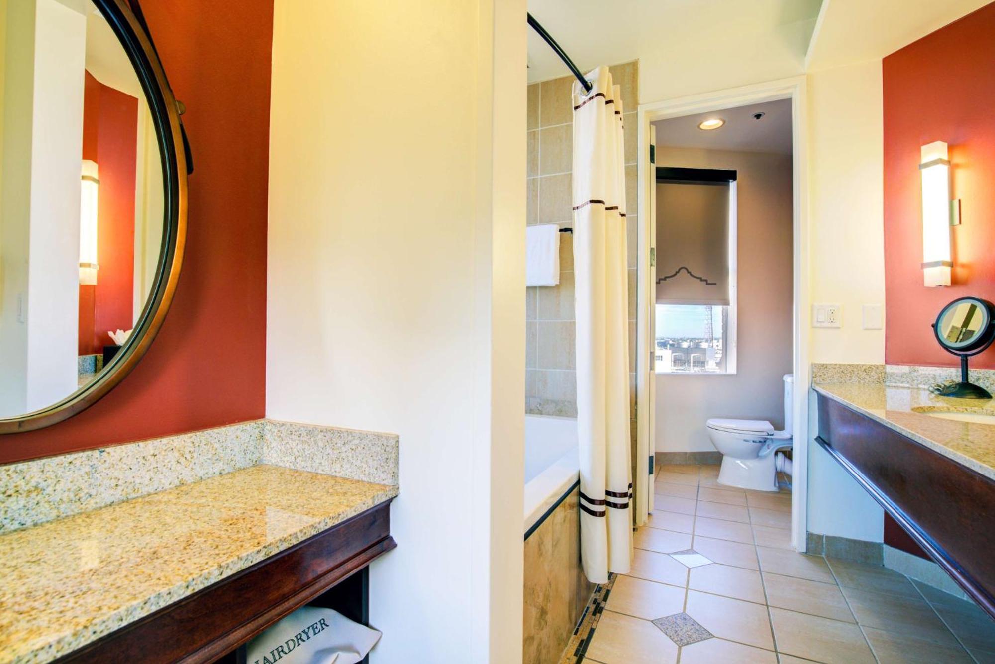 Junior Suite mit Whirlpool