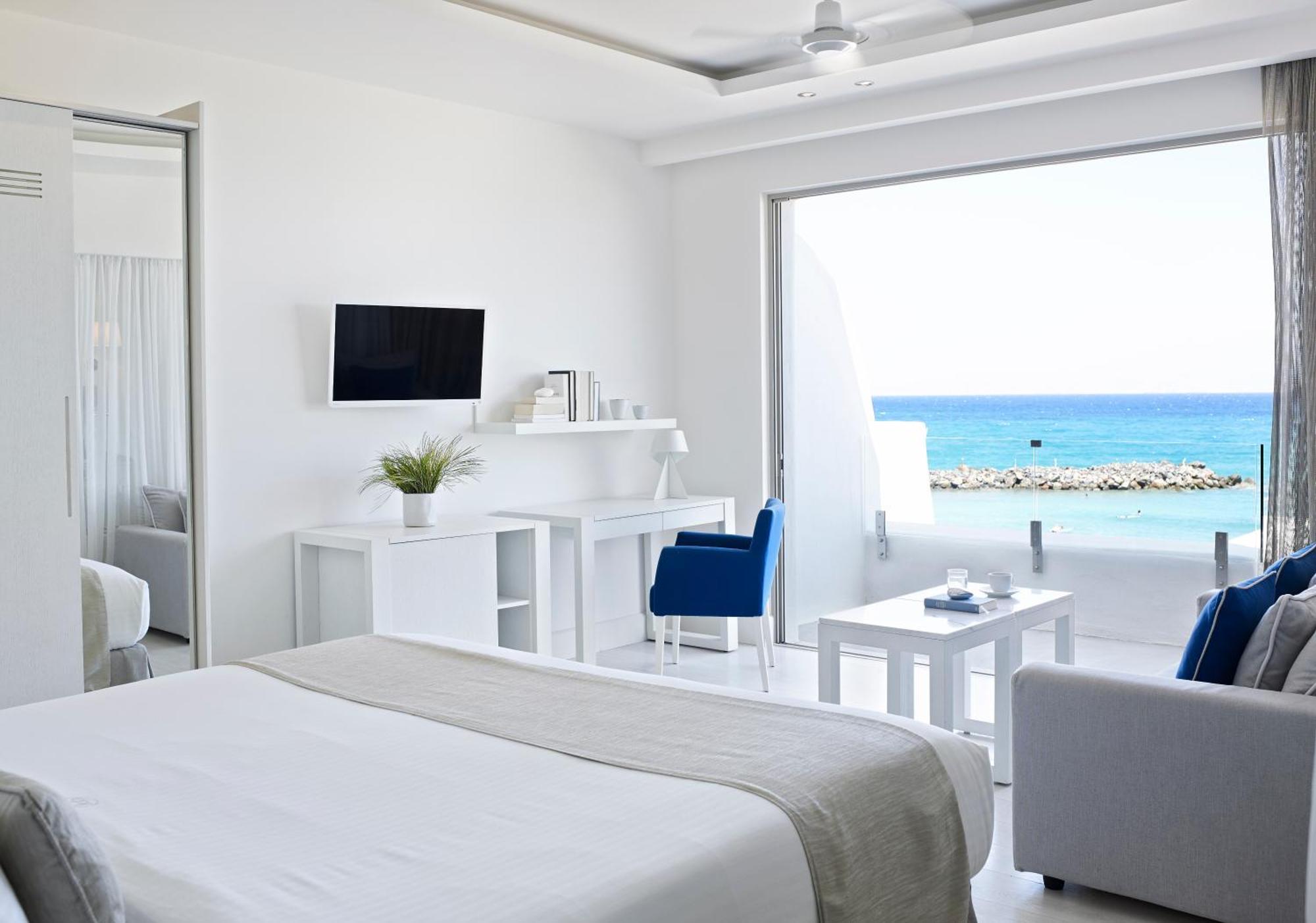2 Bedroom Island Suite Seafront