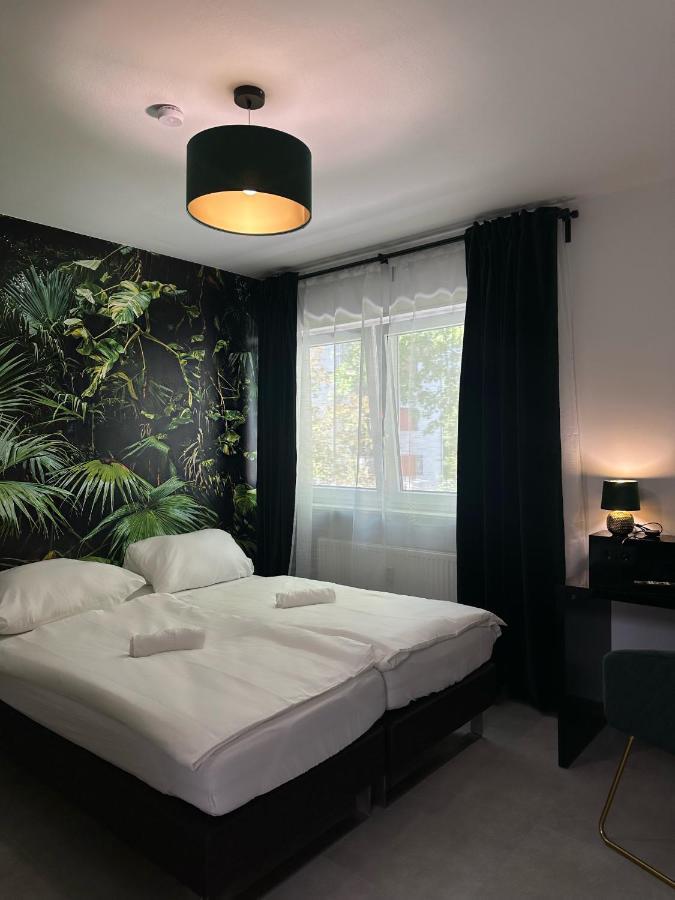 Doppel-/Zweibettzimmer mit Gemeinschaftsbad