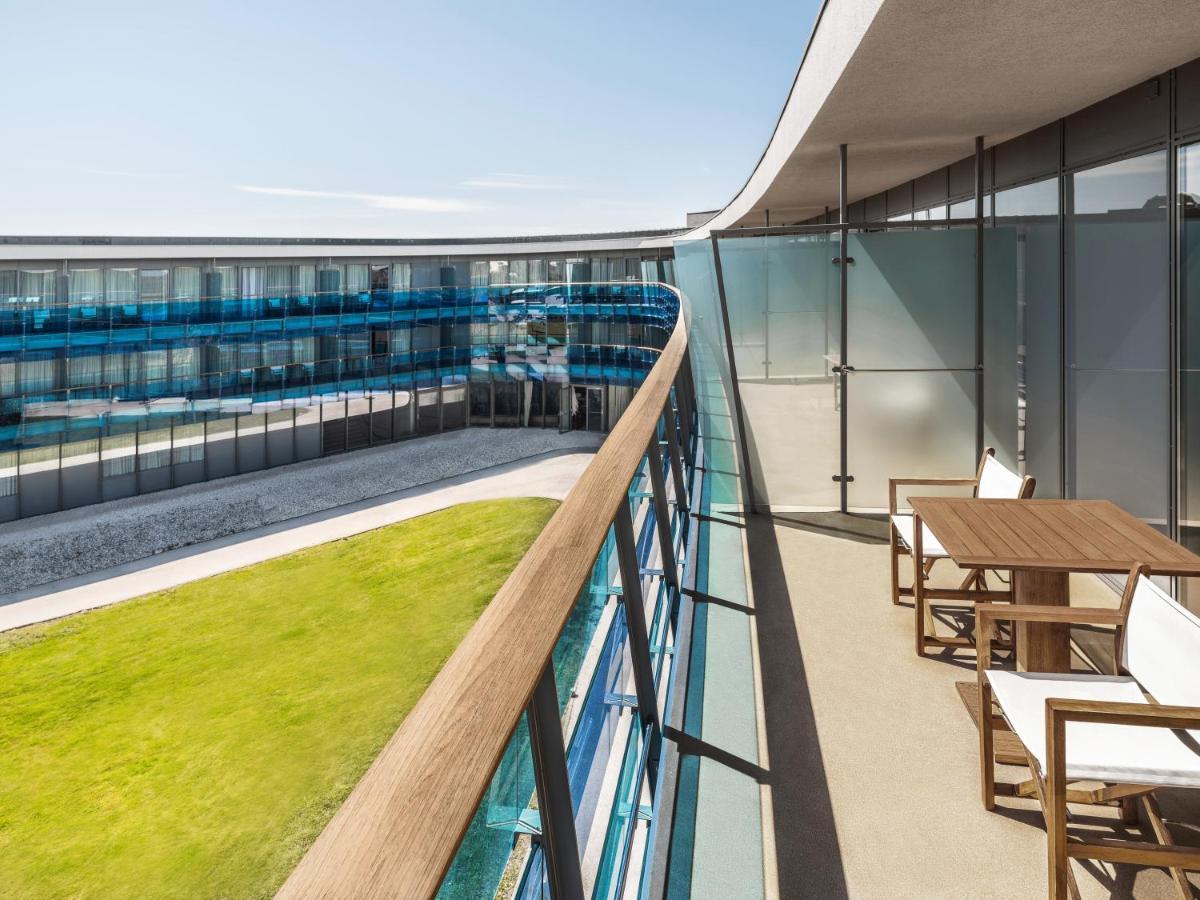 Junior Suite mit Balkon und Parkblick