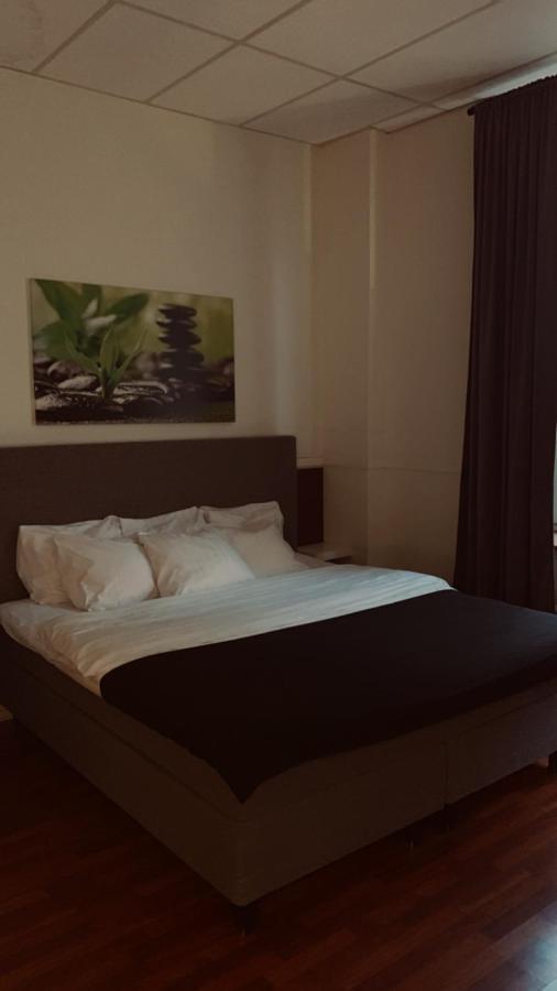 Doppel- oder Zweibettzimmer