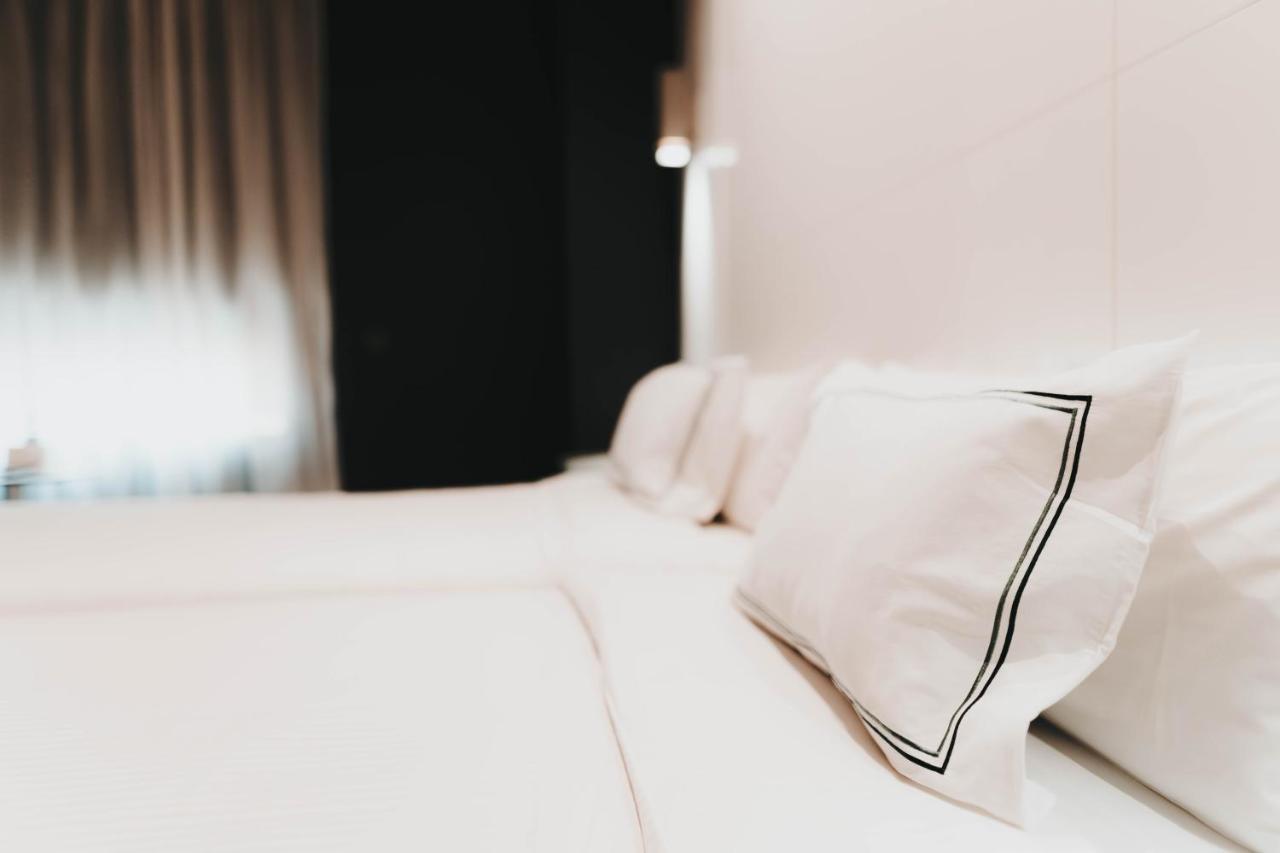 Zimmer mit Kingsize-Bett