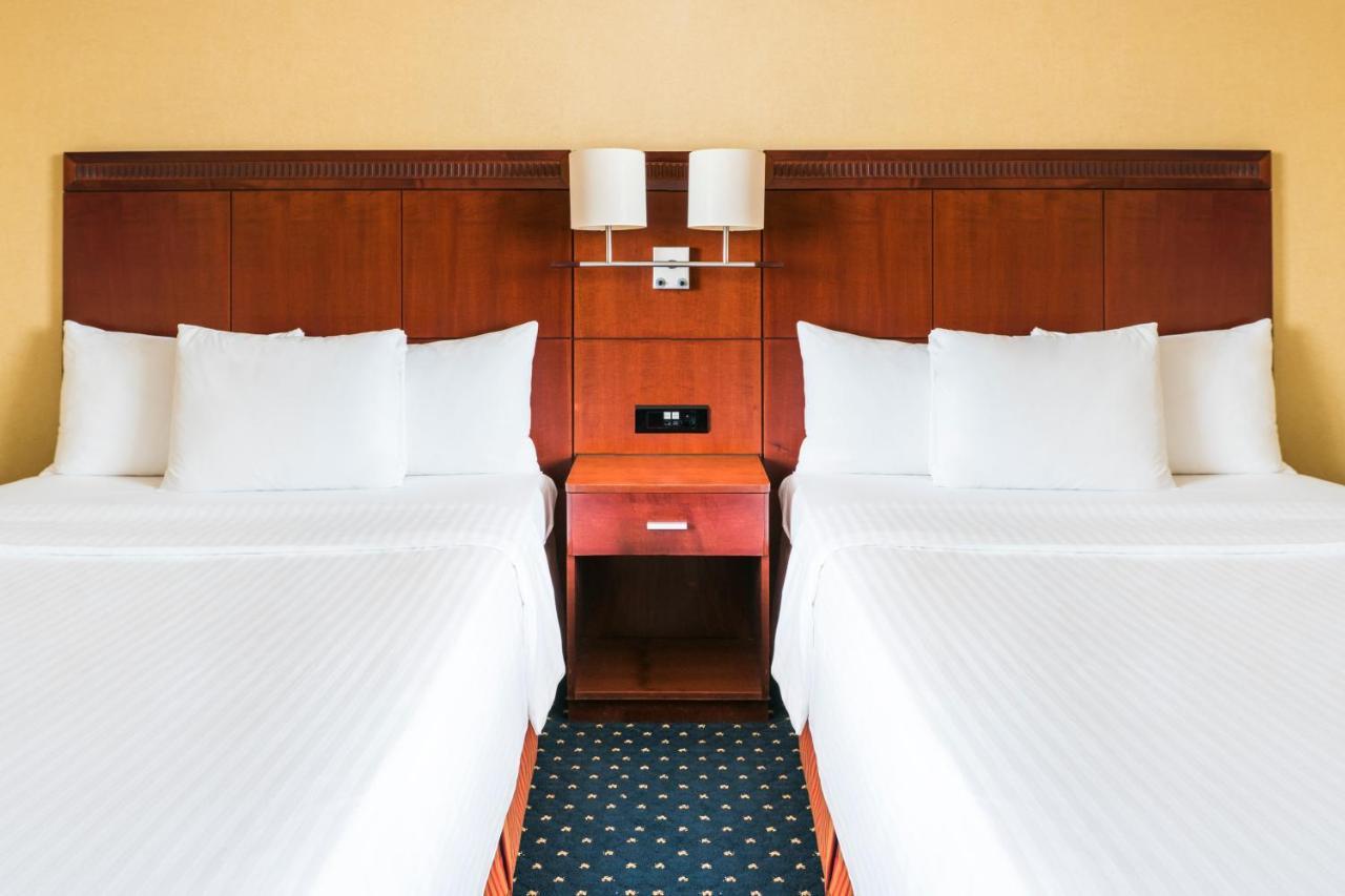 Zimmer mit 2 Doppelbetten