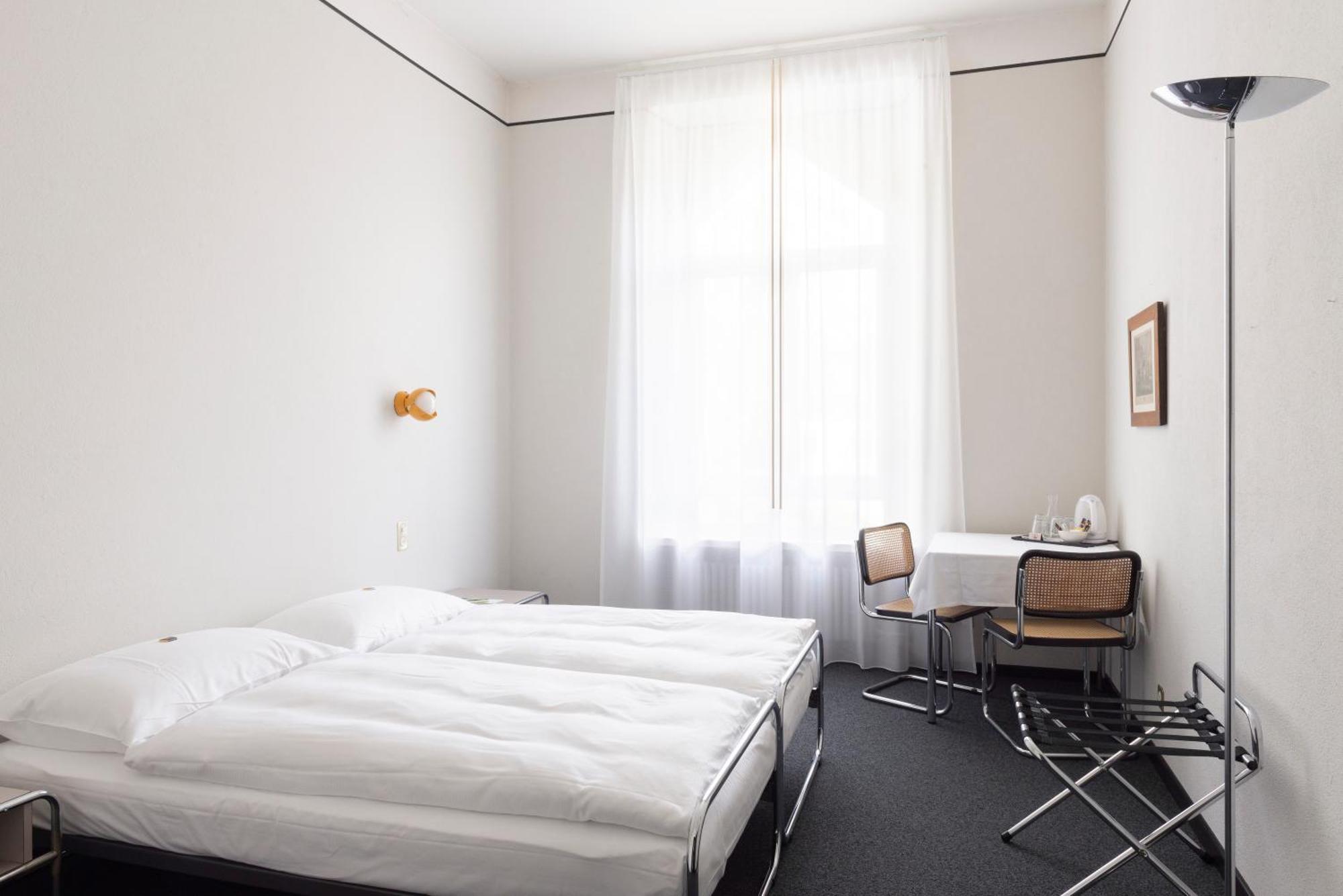 Komfort Zweibettzimmer mit Parkblick – Nebengebäude