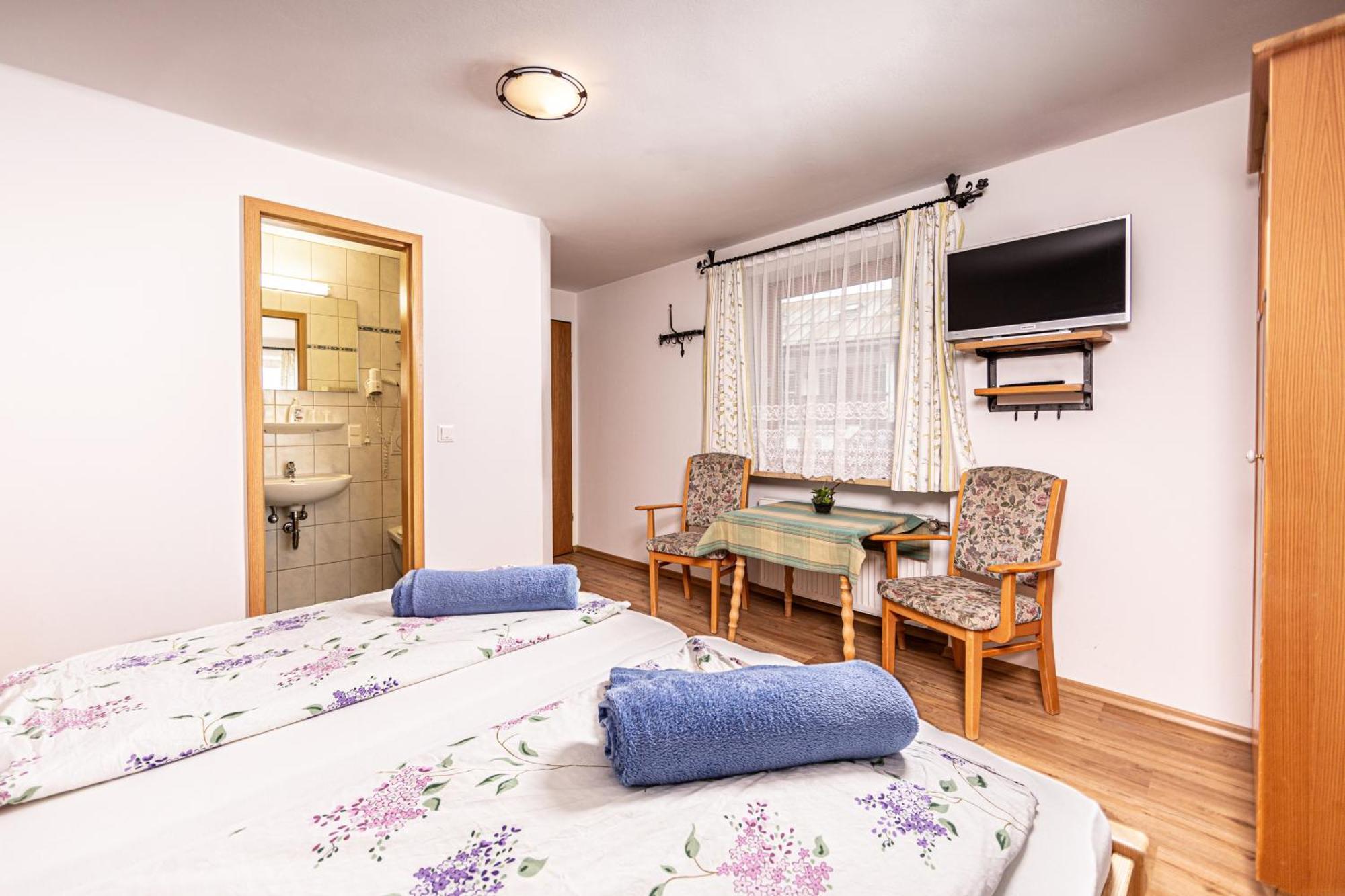 Doppelzimmer mit Balkon