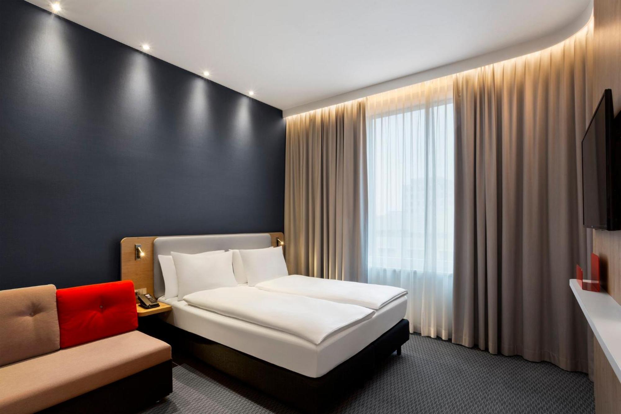 Standard Zimmer mit Queensize-Bett und Schlafsofa