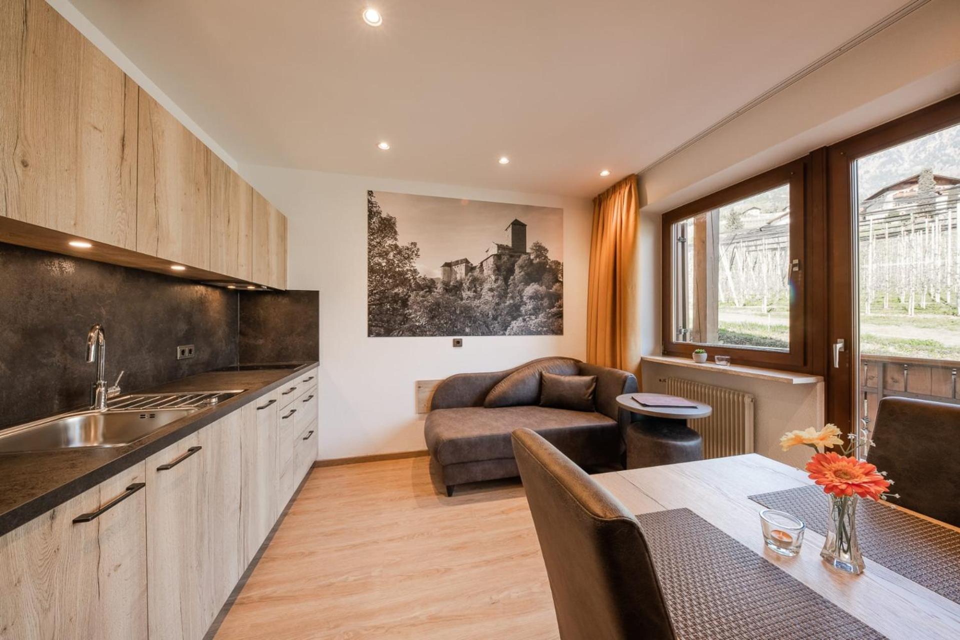 Apartment mit Balkon