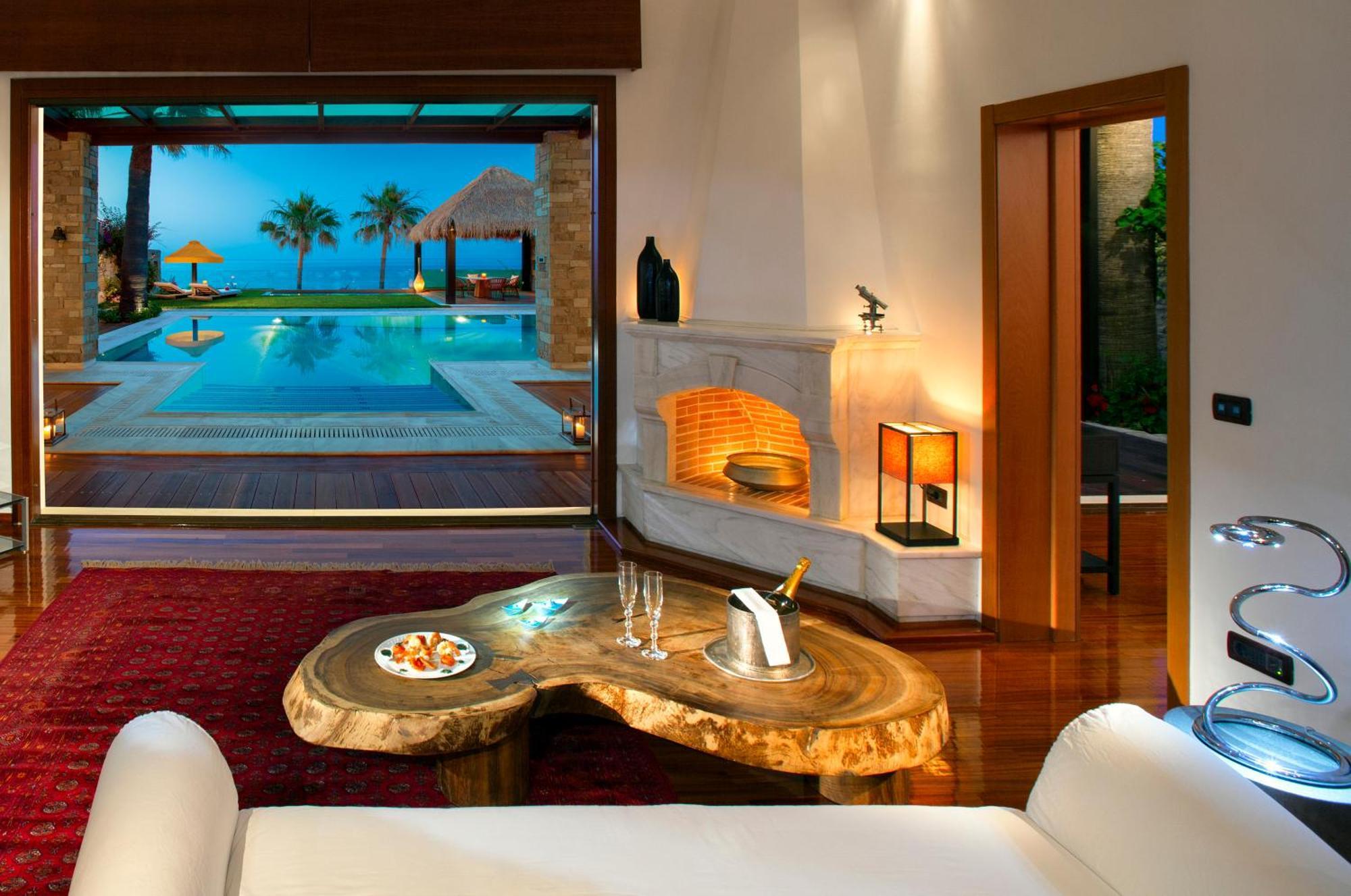 Superior Villa mit 3 Schlafzimmern, eigenem Pool und eigenem Strandbereich