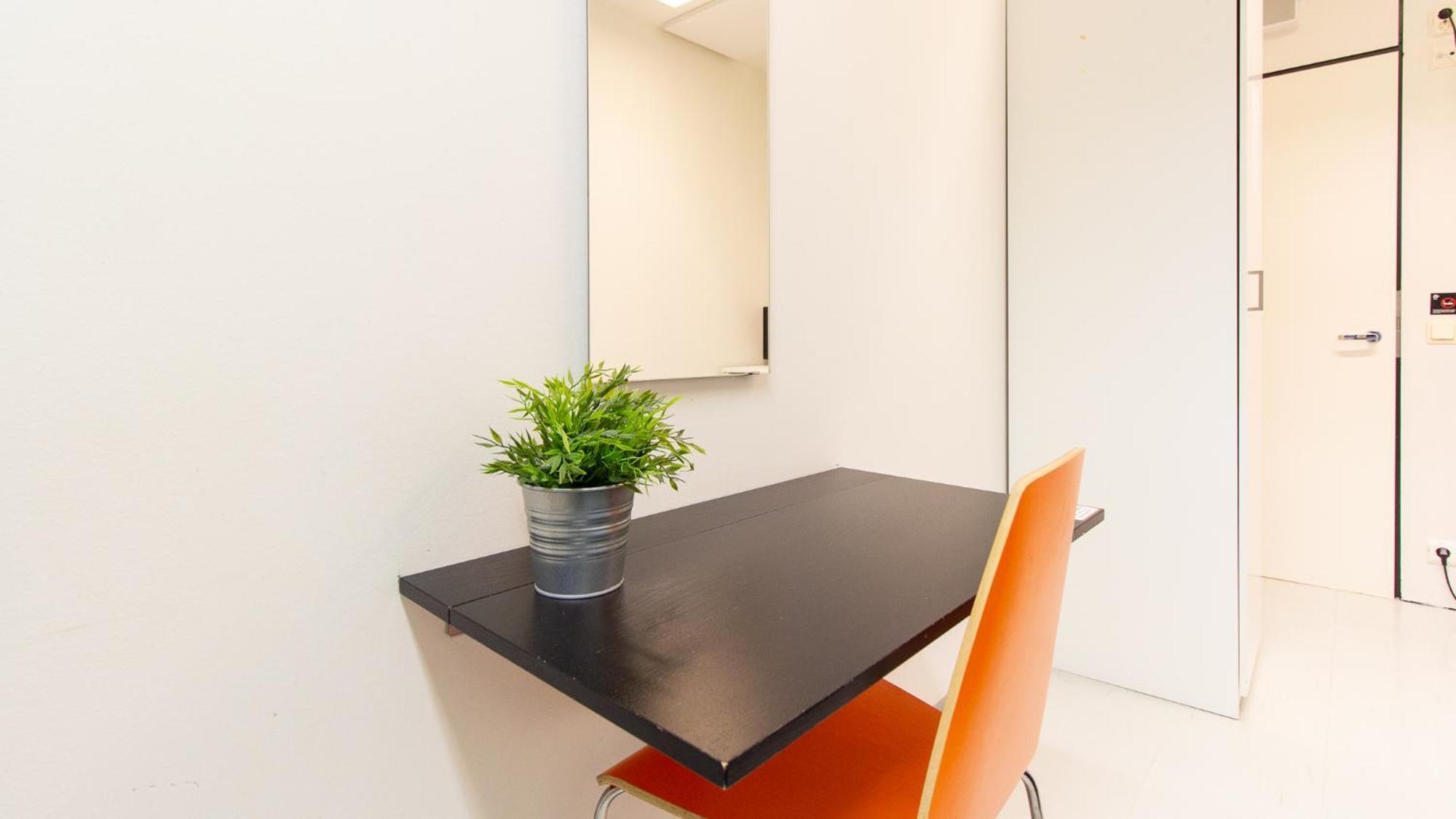 Standard Einzelzimmer mit Gemeinschaftsbad