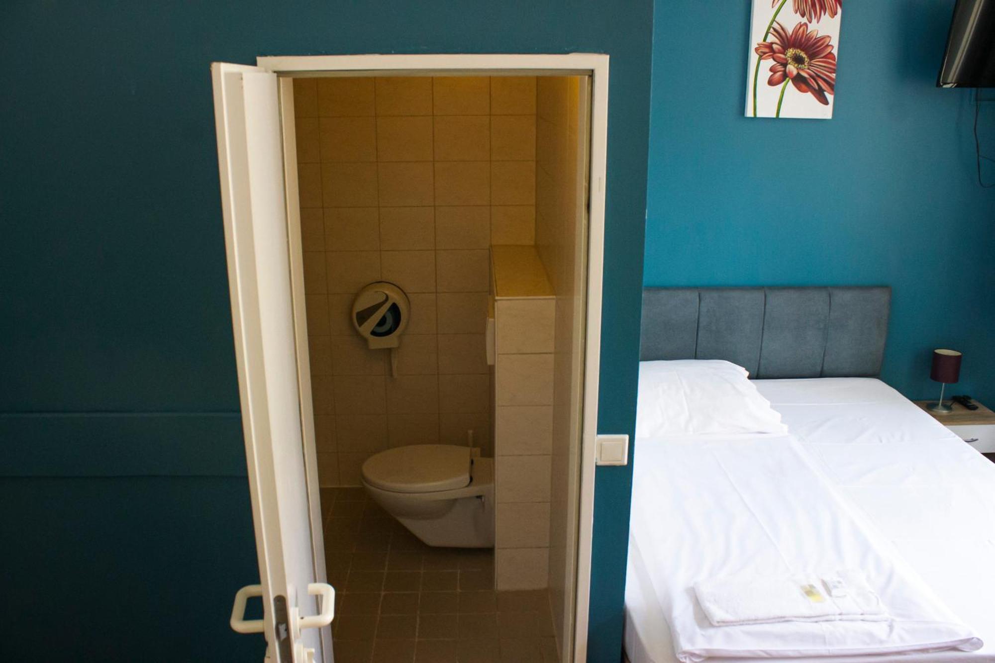 Single Room,1537139938:JPEG