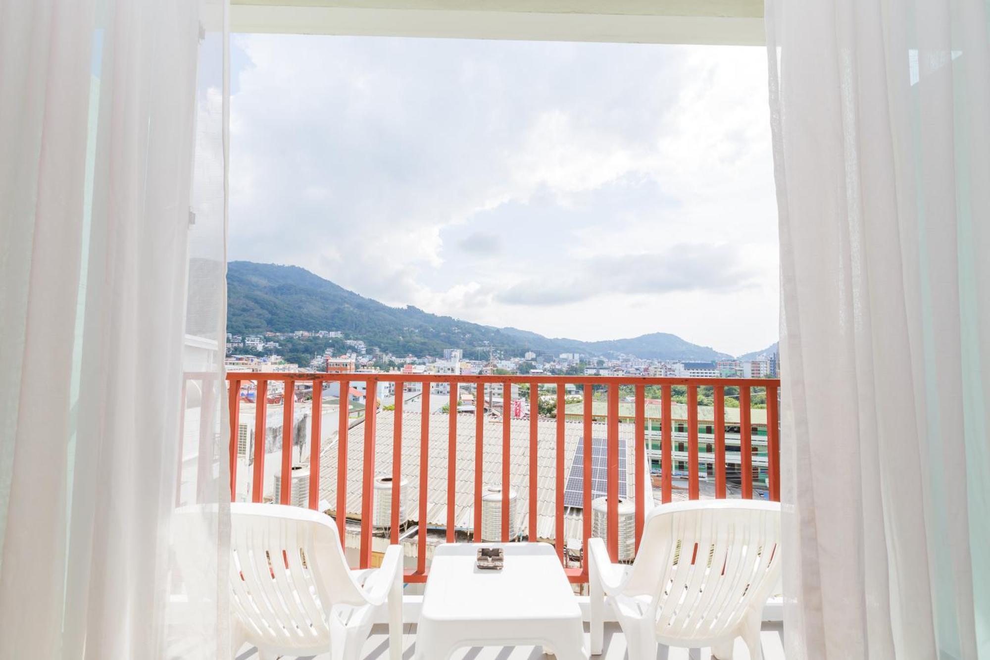 Deluxe Doppel-/Zweibettzimmer mit Balkon