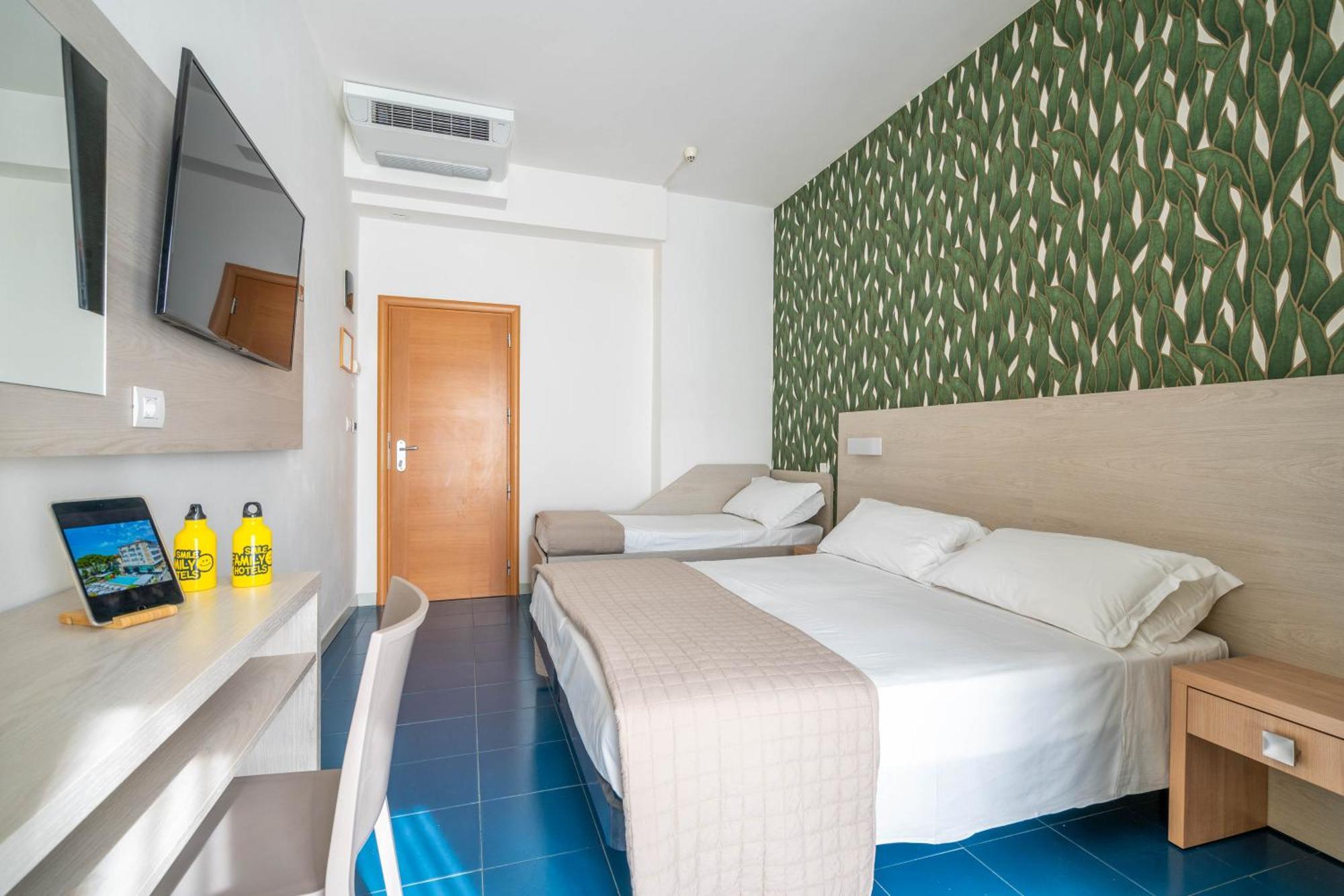 Dreibettzimmer mit eigenem Bad