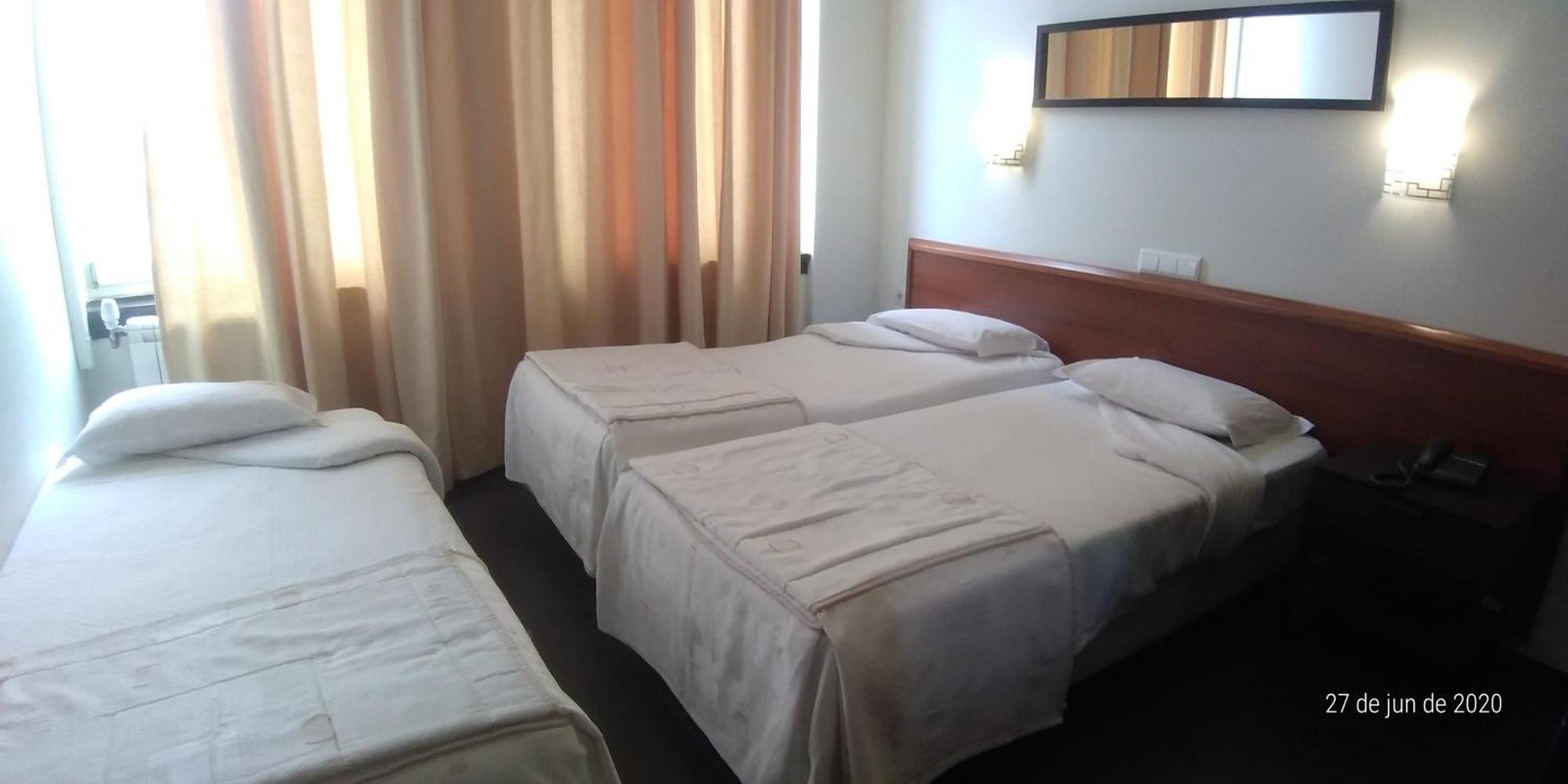 Dreibettzimmer