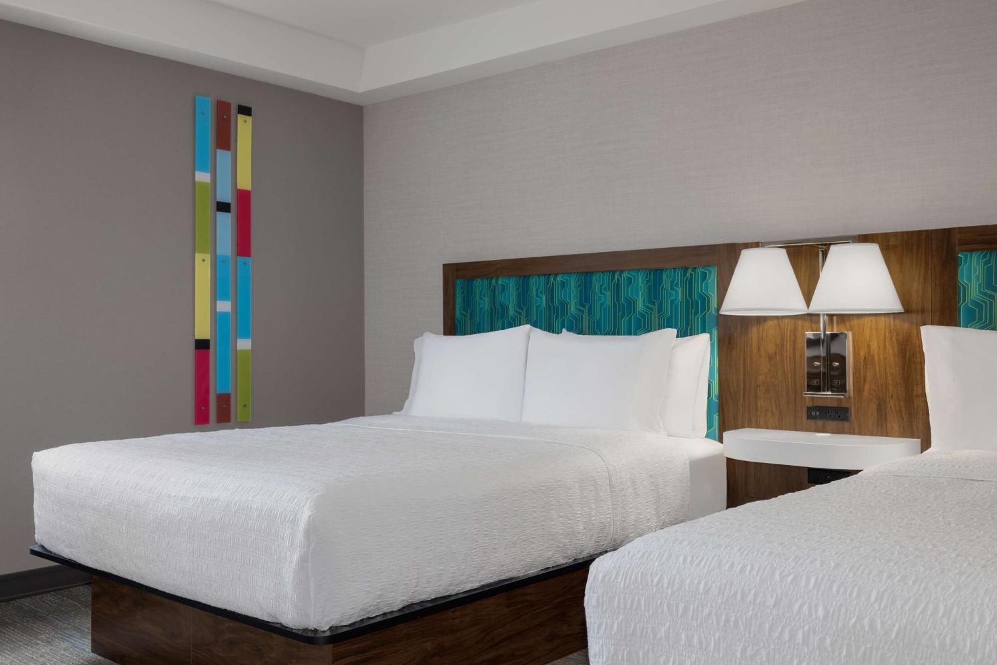 Zimmer mit 2 Queensize-Betten