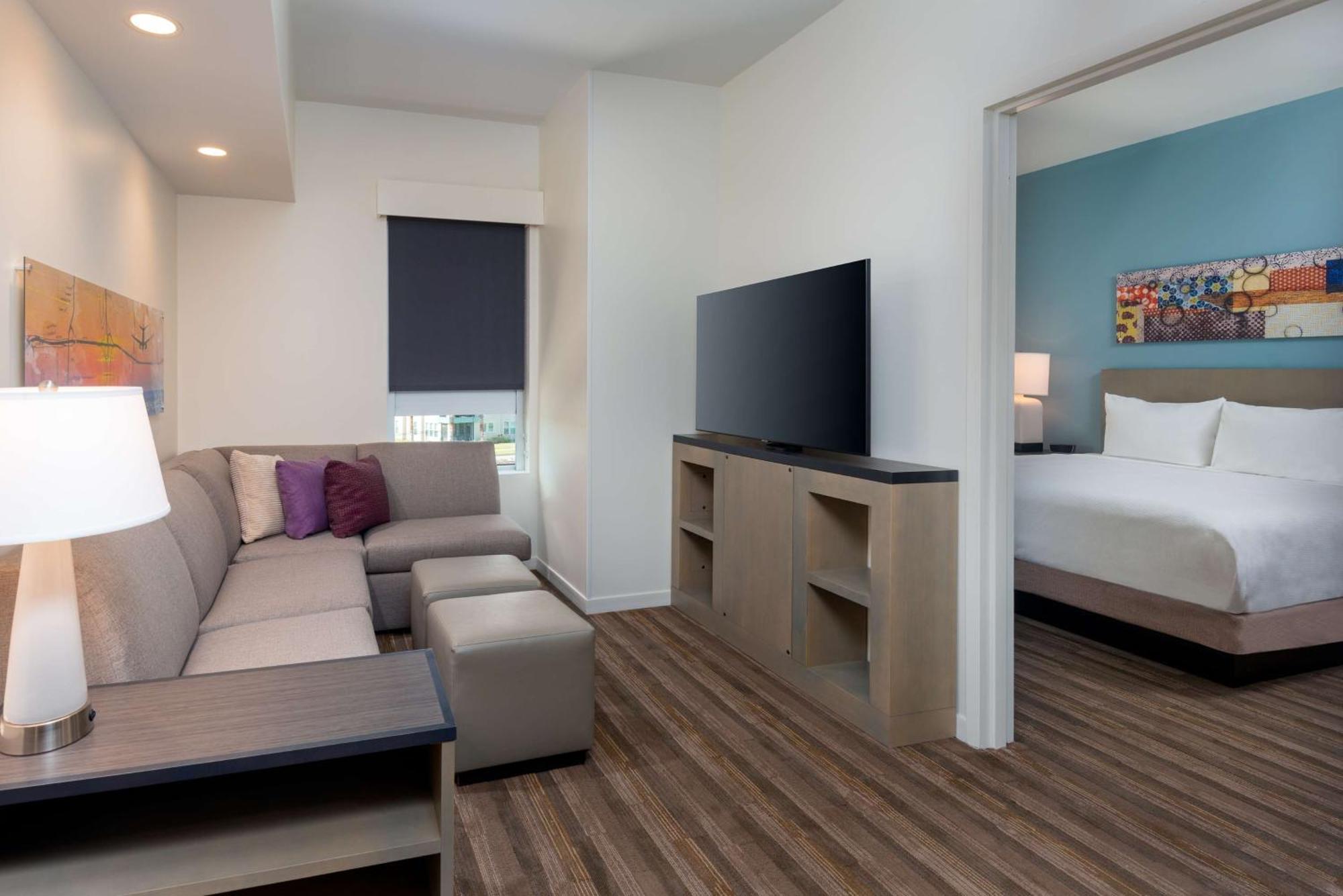 Suite mit 1 Schlafzimmer, Kingsize-Bett, Schlafsofa und Küche