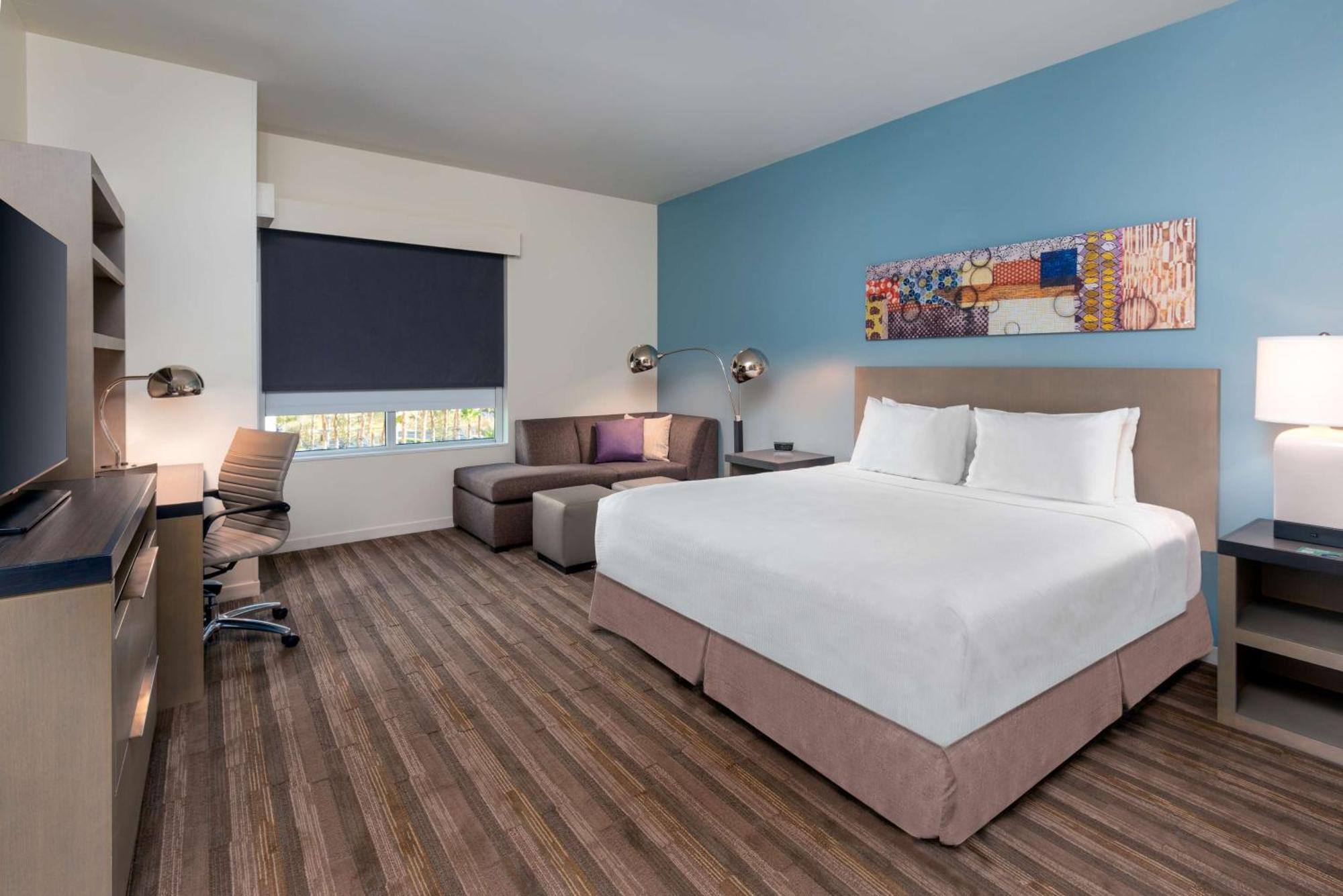 Zimmer mit 2 Queensize-Betten und rollstuhlgerechter Dusche - barrierefrei