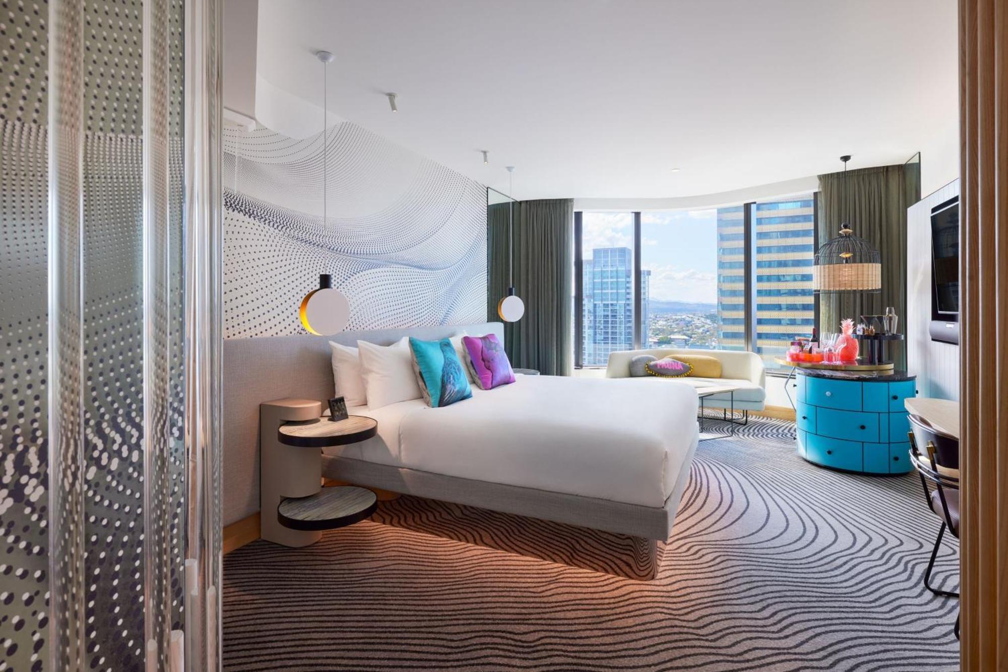 King Room with Partial River View and High Floor – Deluxe King