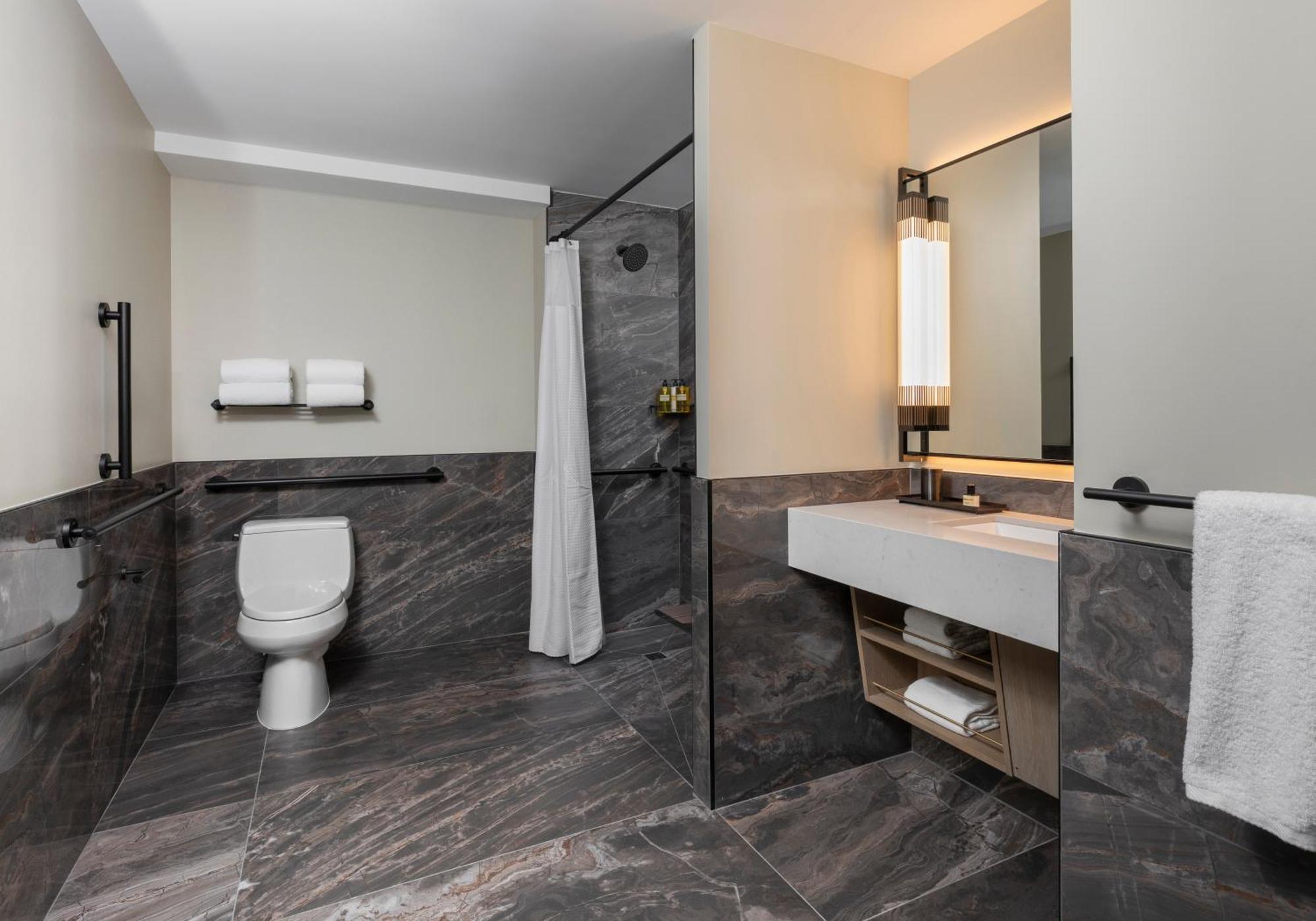 Suite mit 1 Schlafzimmer mit Kingsize-Bett – barrierefrei/obere Etage