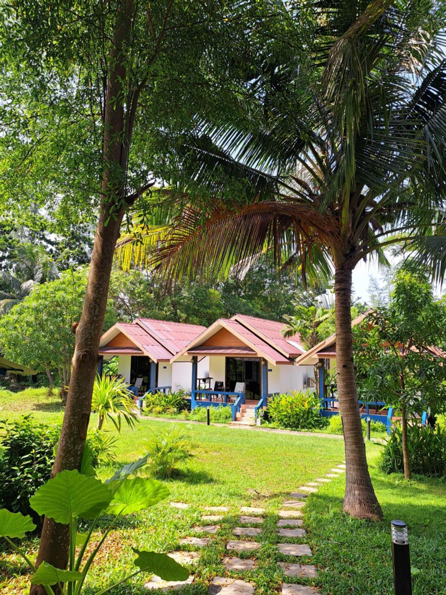 Deluxe Bungalow mit Gartenblick
