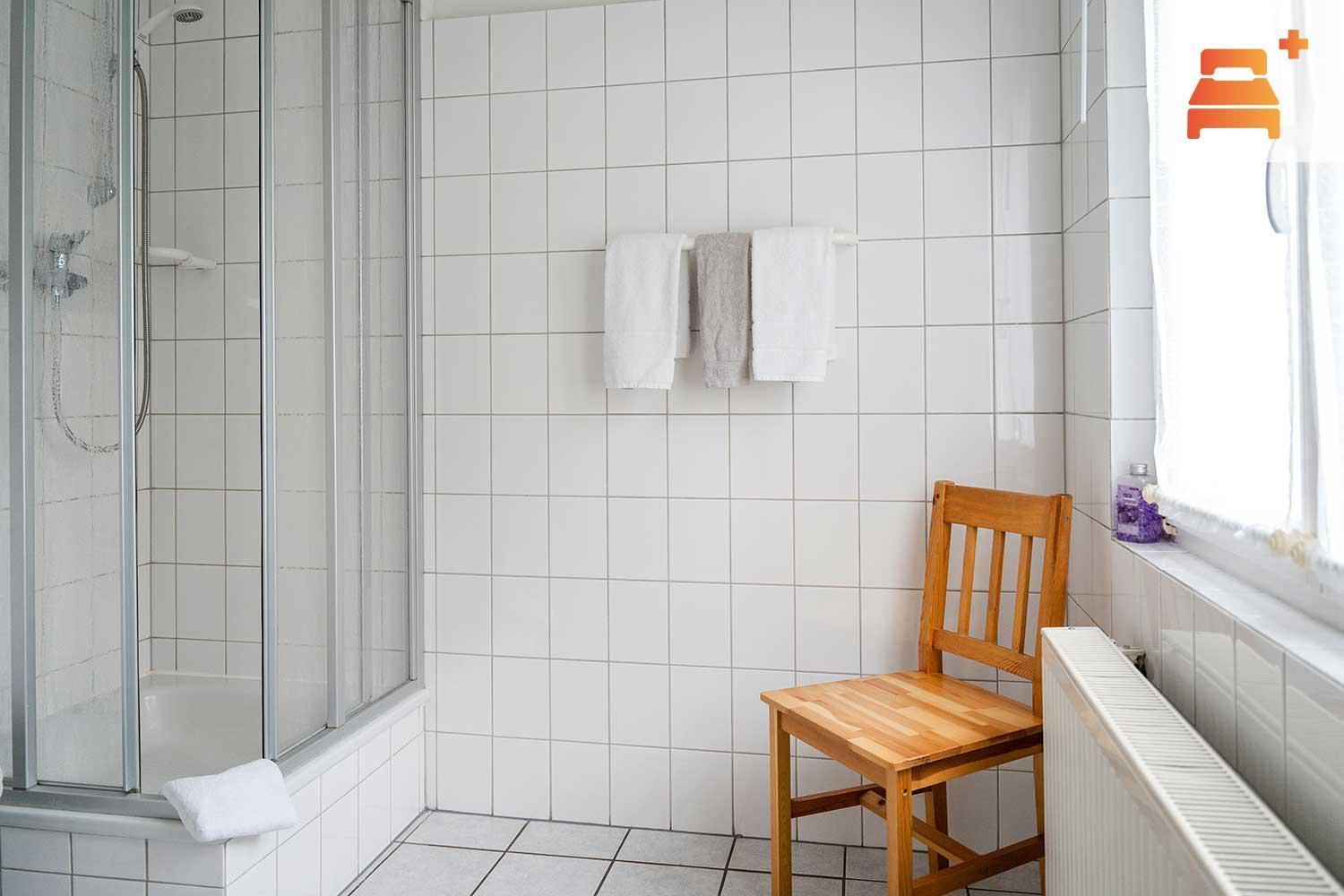 Einzelzimmer mit Gemeinschaftsbad