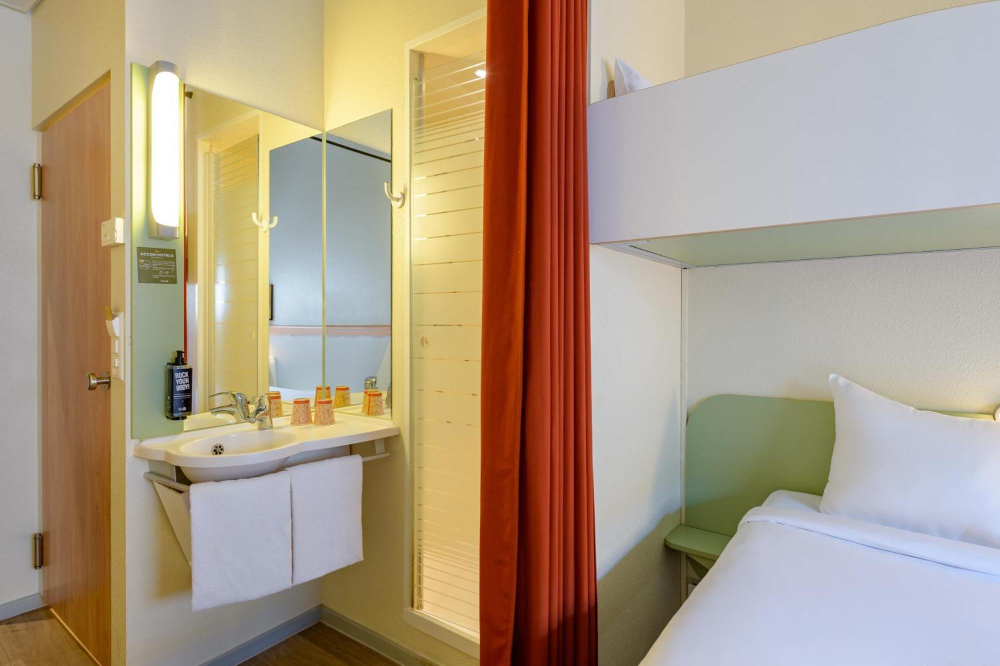 Dreibettzimmer