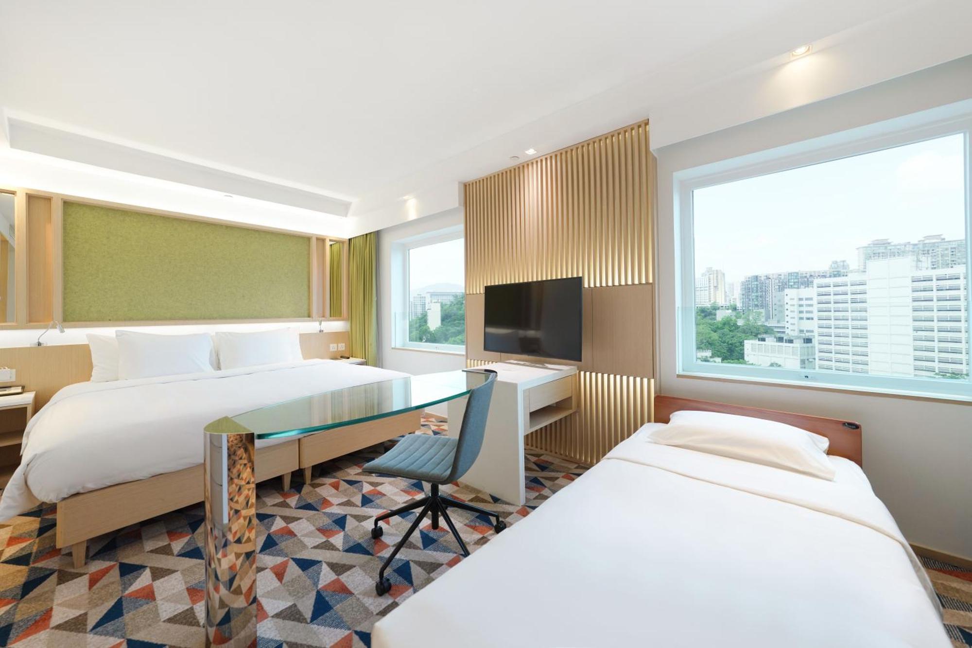 Zimmer Salon mit Zustellbett auf Rollen