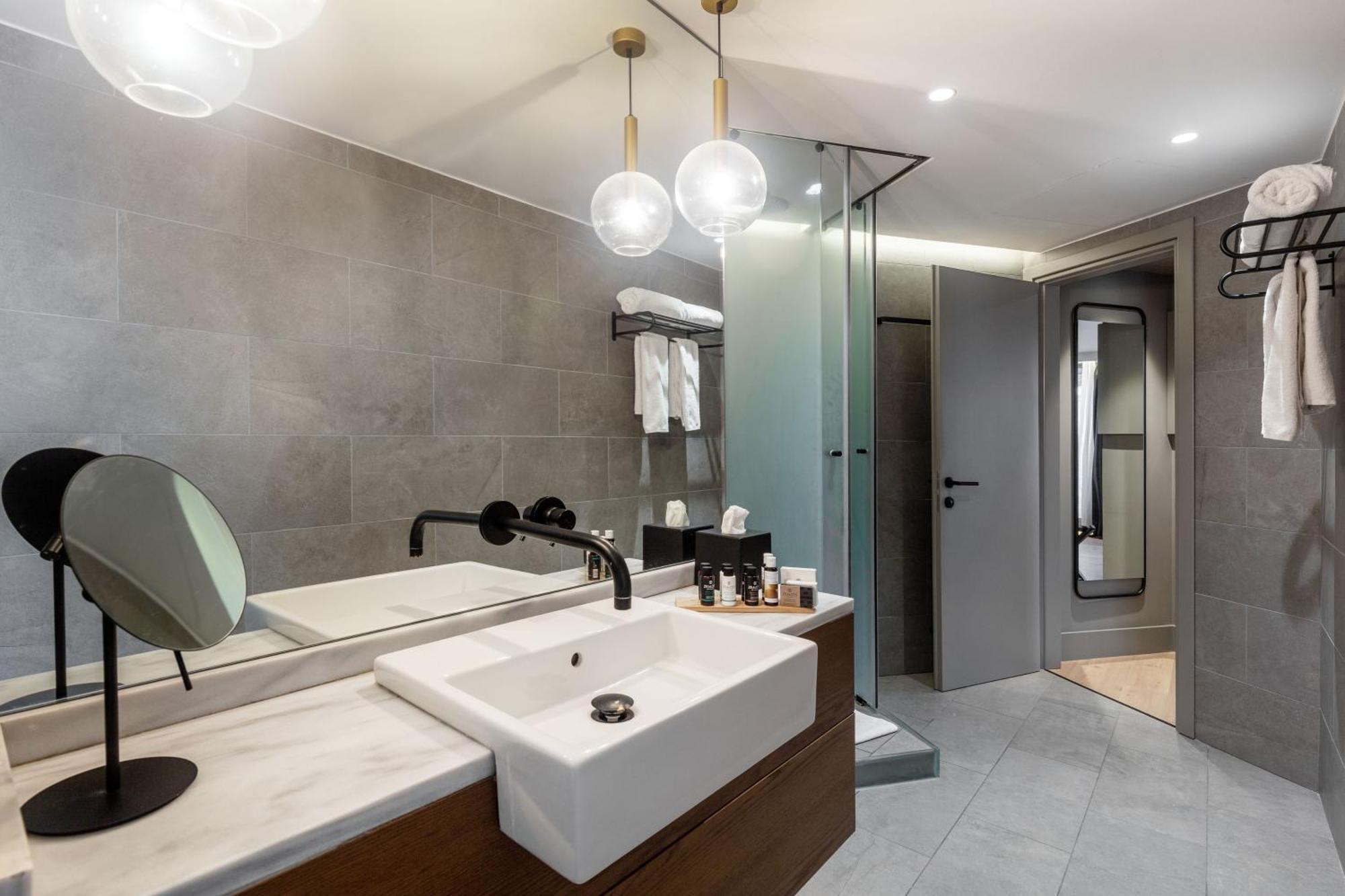 Signature Suite - 5 Person - Balcony - Acropolis View