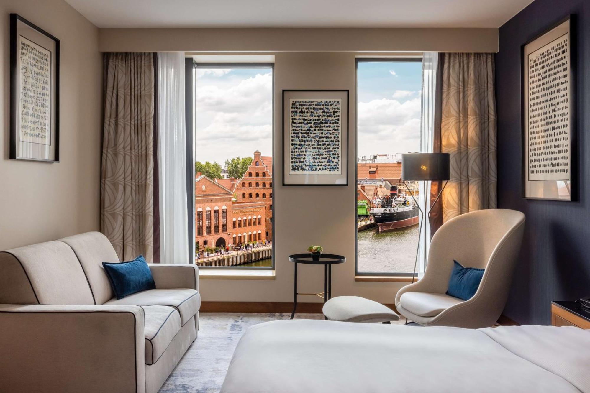 Deluxe Zimmer mit Kingsize-Bett mit Flussblick