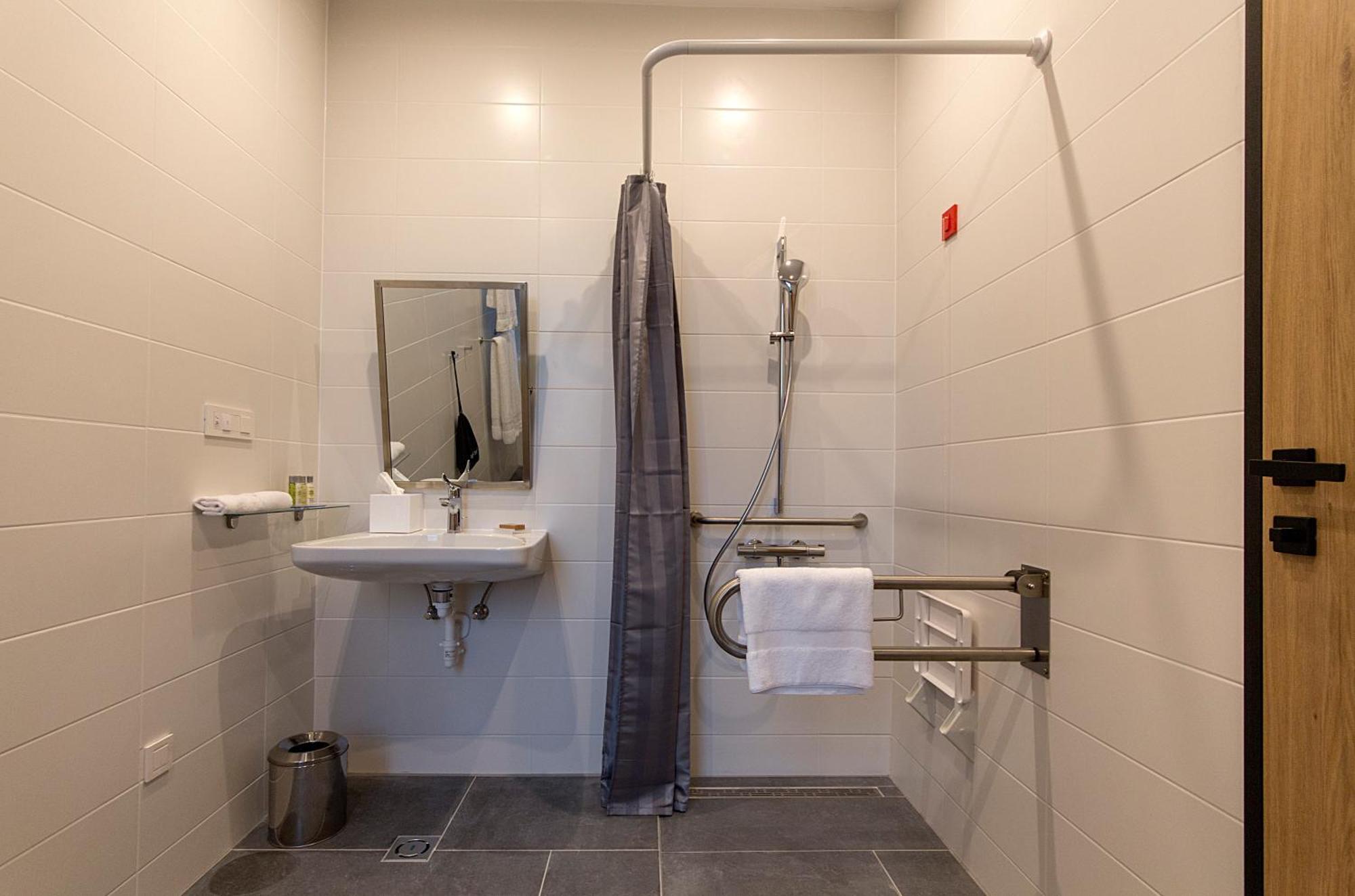 Zimmer mit Kingsize-Bett - barrierefrei