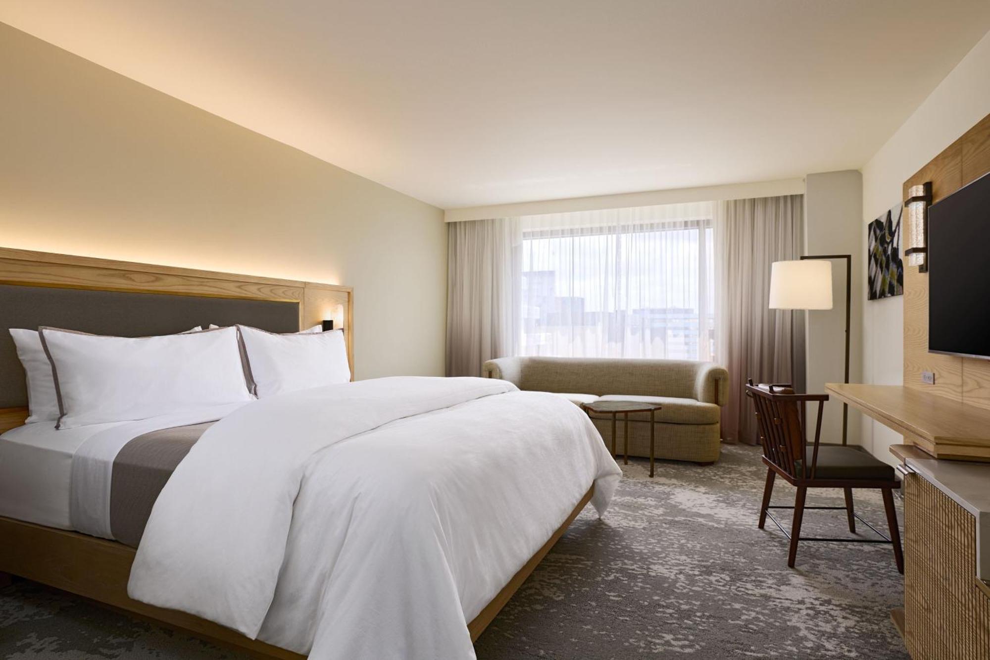 Zimmer mit Kingsize-Bett