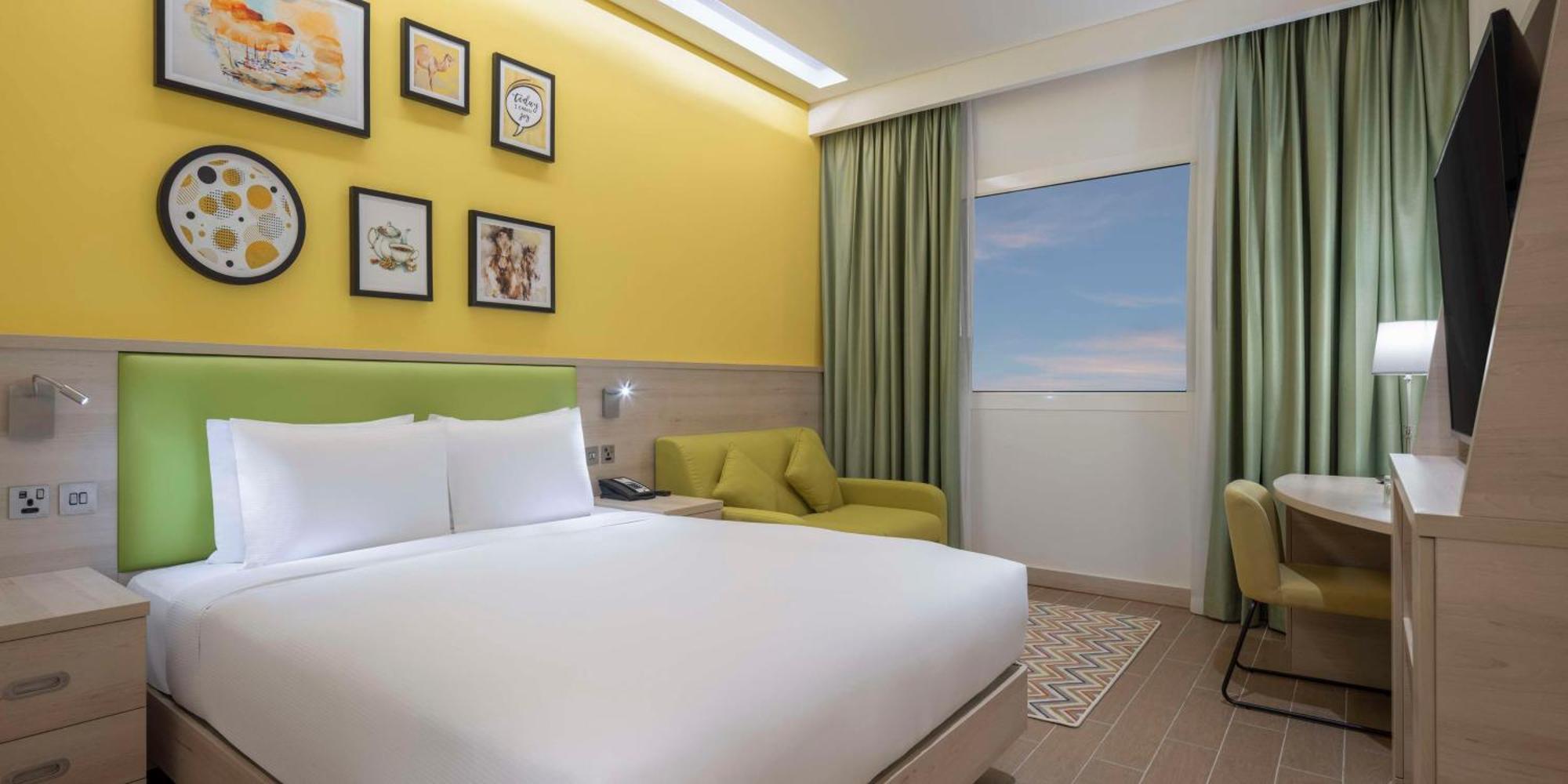 Zimmer mit Kingsize-Bett