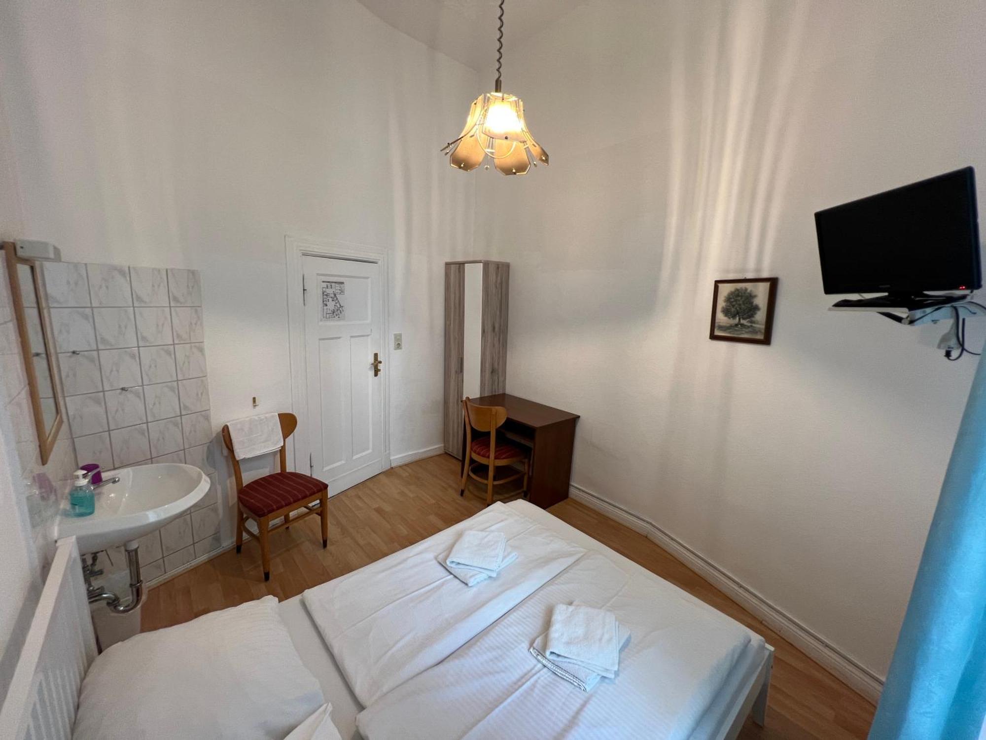 Standard Doppelzimmer mit Gemeinschaftsbad