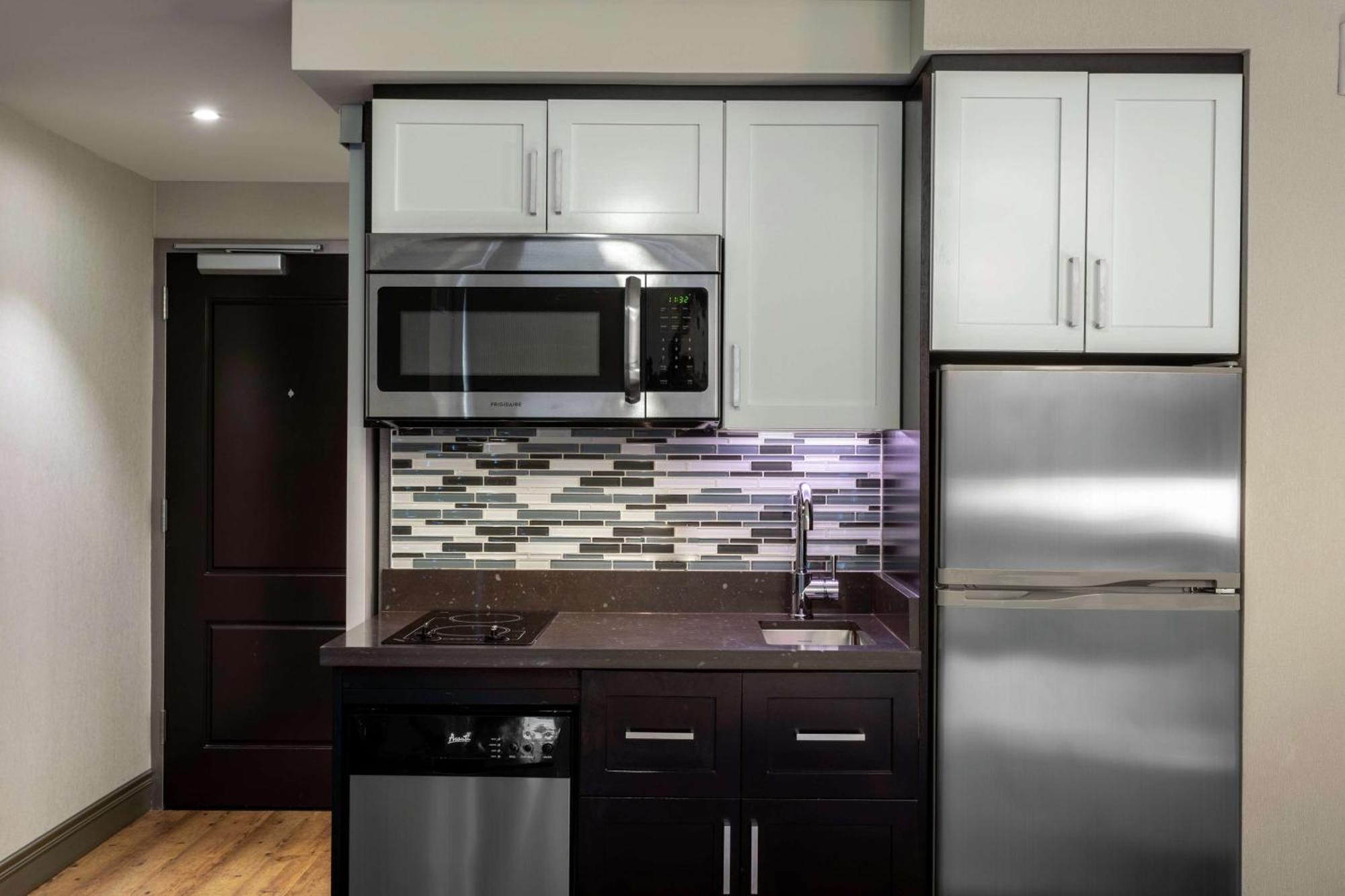 Studio mit Kingsize-Bett und rollstuhlgerechter Dusche – barrierefrei, für Hörgeschädigte geeignet, Nichtraucher