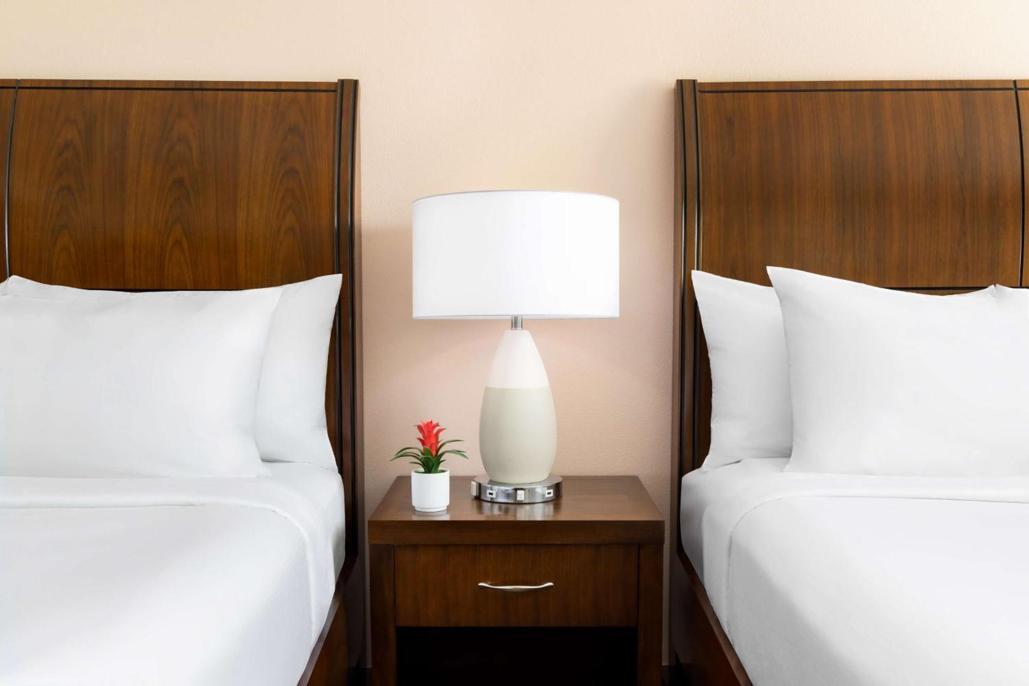 Zimmer mit 2 Queensize-Betten