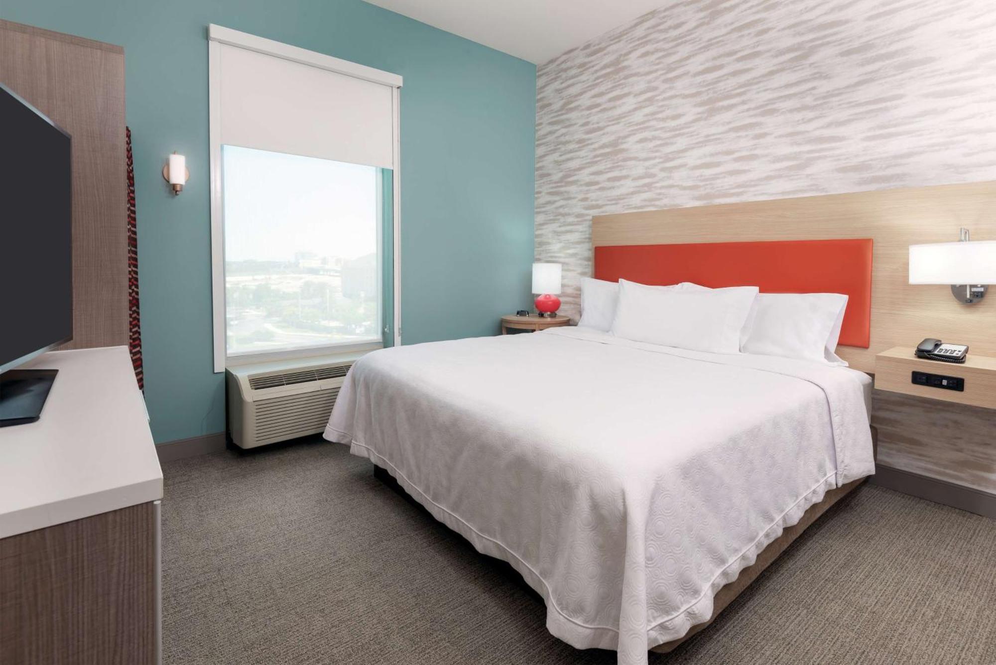 One-Bedroom King Suite Non-Smoking
