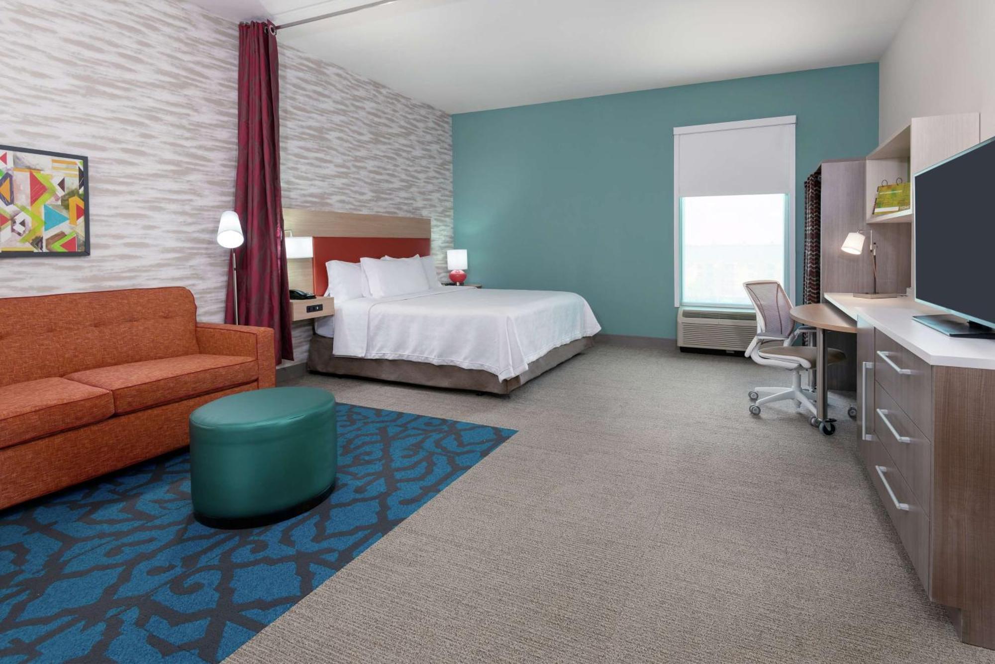 King Studio Suite Mobility Access or Non-Smoking