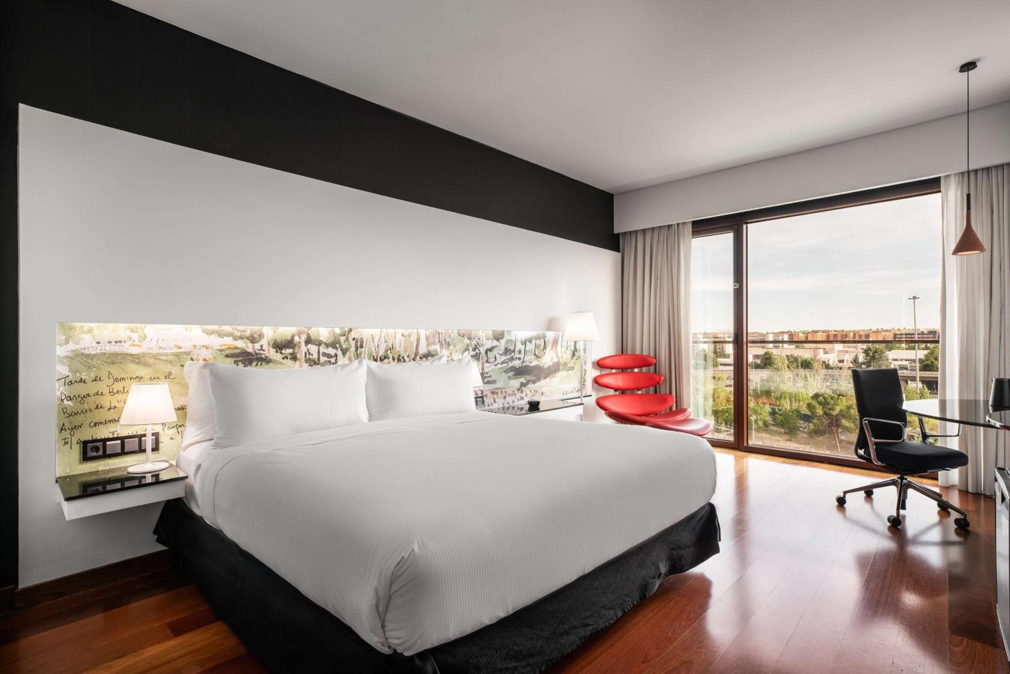 Zimmer mit Kingsize Bett