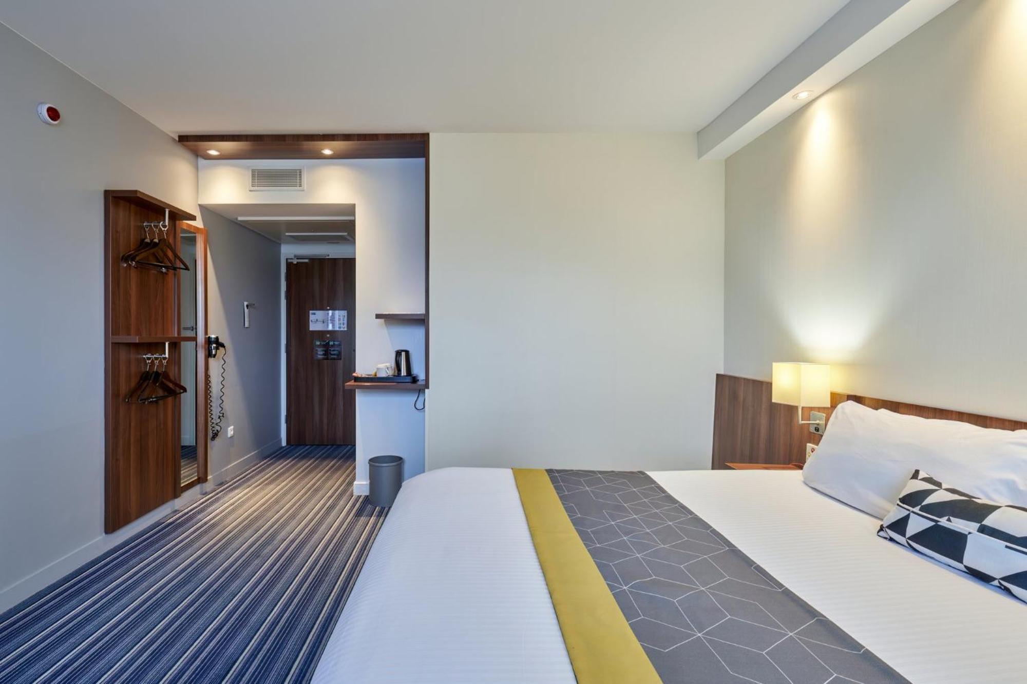 Standard Zimmer mit Queensize-Bett - barrierefrei mit kostenfreiem Frühstück