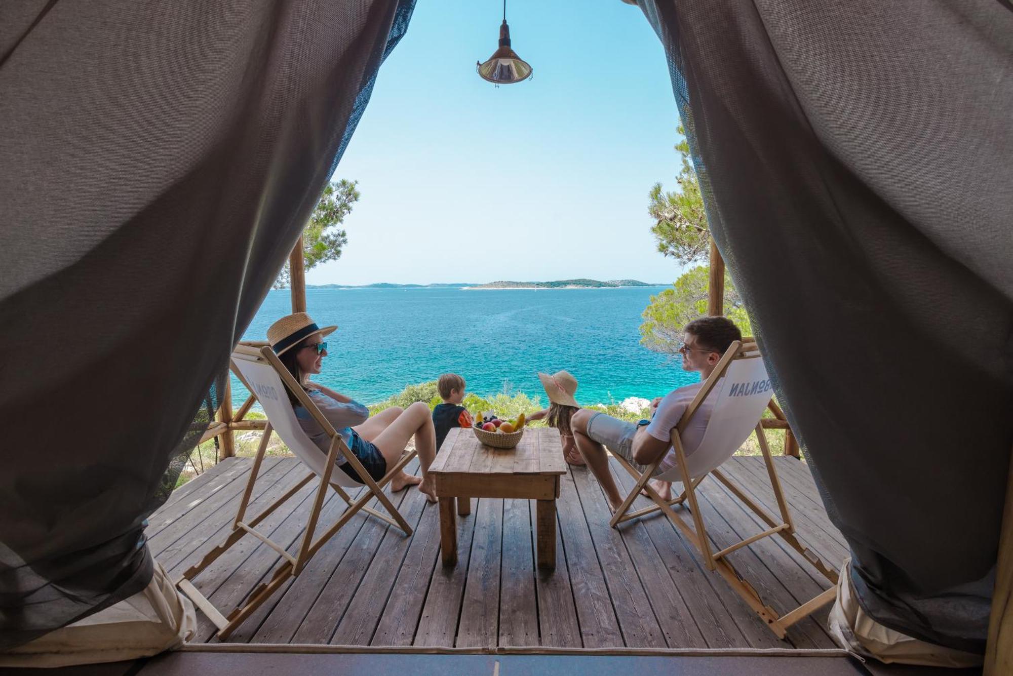 Glamping Lodge mit Meerblick
