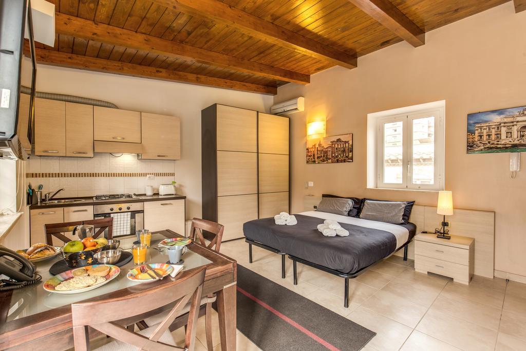 Studio mit Balkon