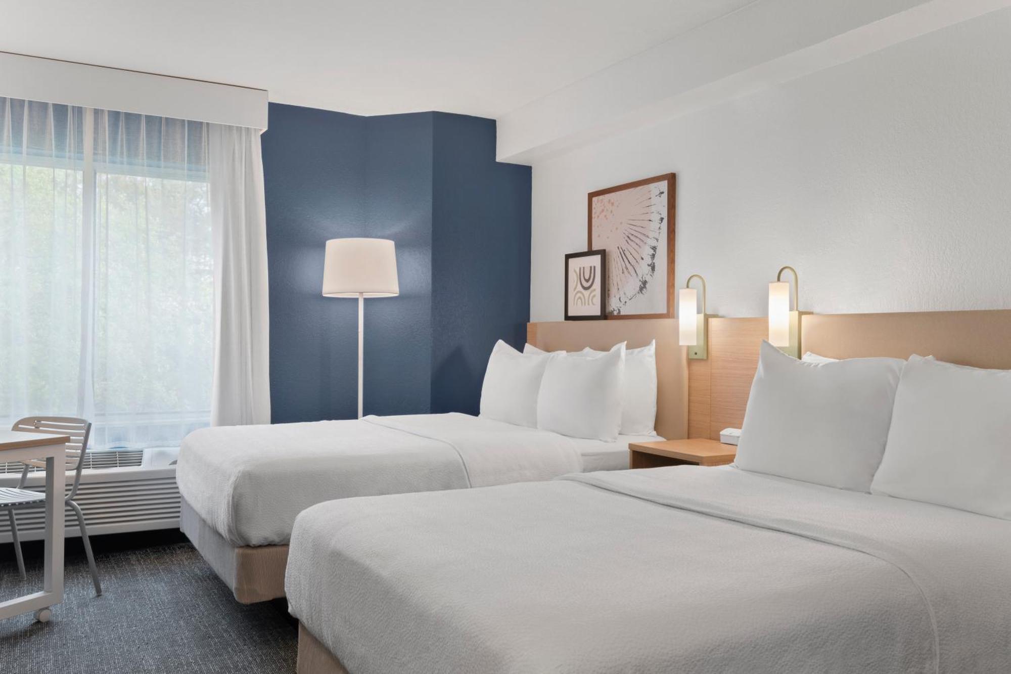 Doppelzimmer mit 2 Doppelbetten