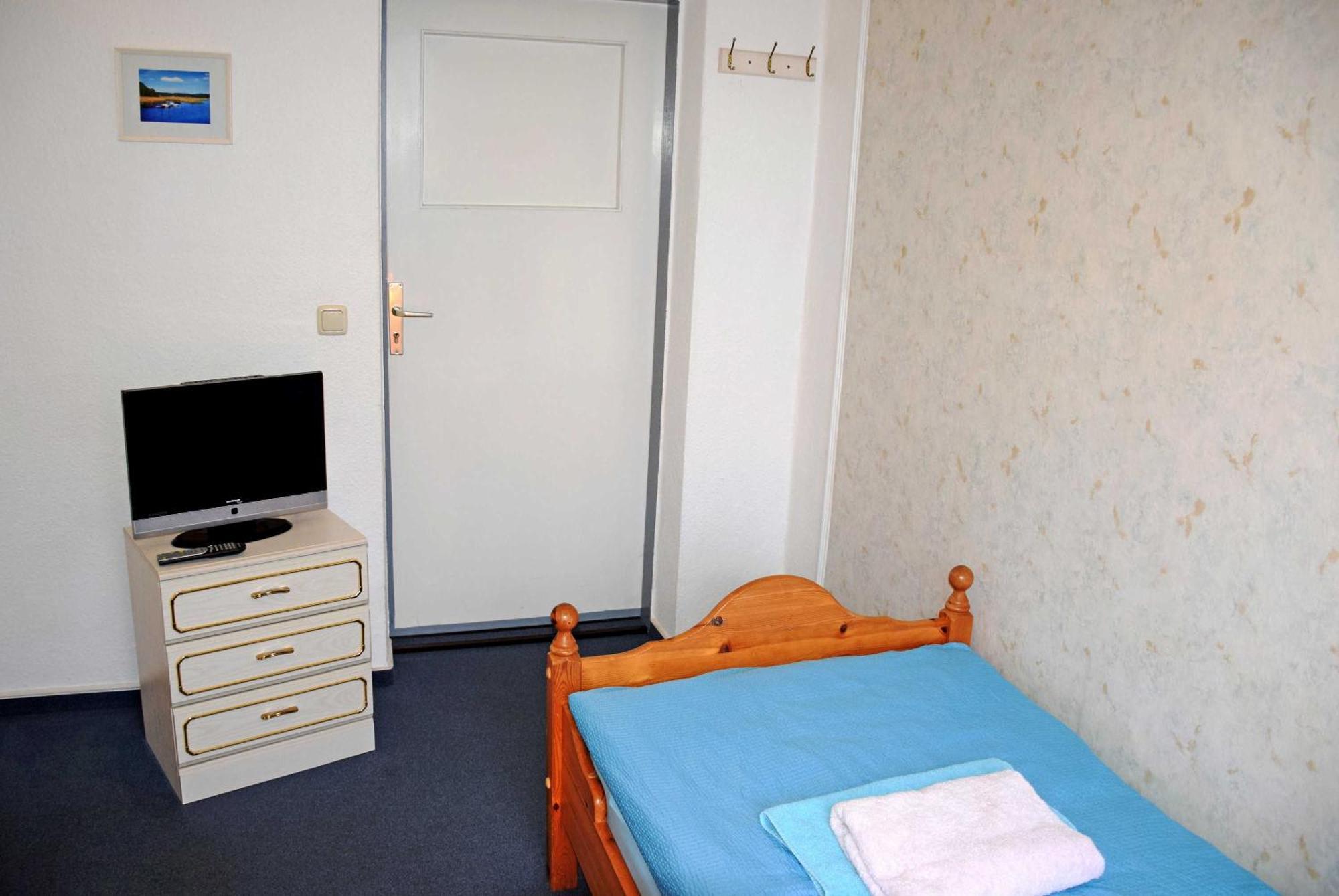 Einzelzimmer mit eigenem Bad