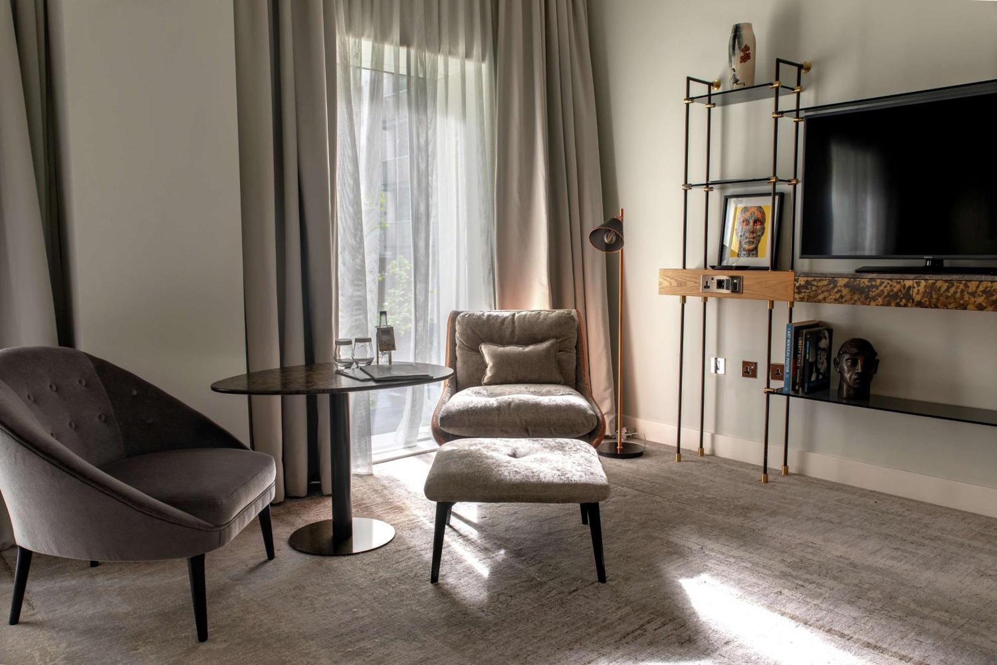 Deluxe Zimmer mit Kingsize-Bett