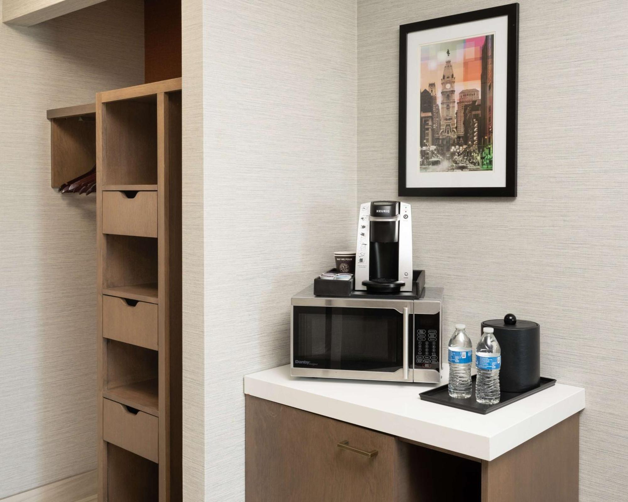 Junior Suite mit Kingsize-Bett und Sitzbereich