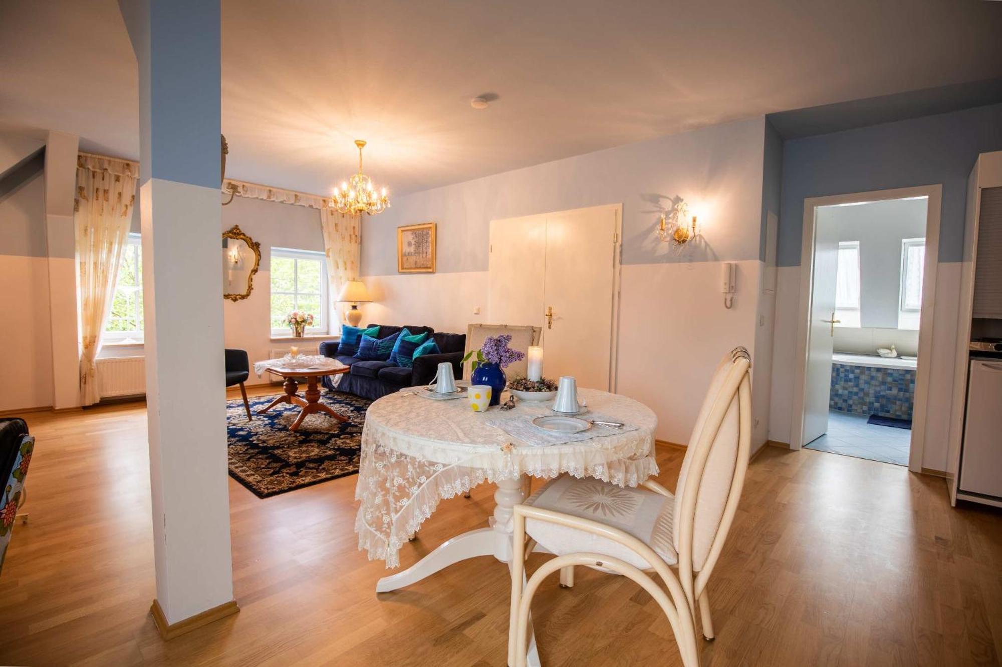 Deluxe Apartment
