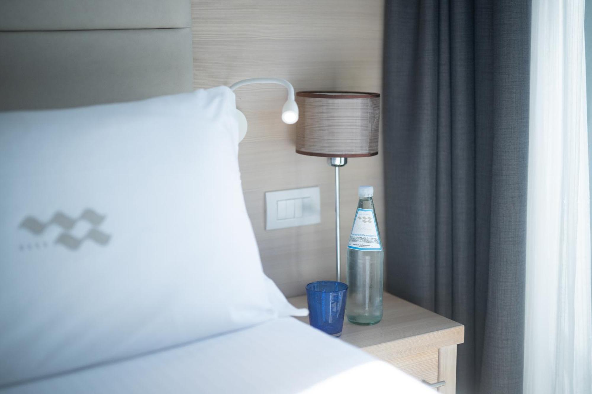 Suite mit Kingsize-Bett, Seeblick und Terrasse